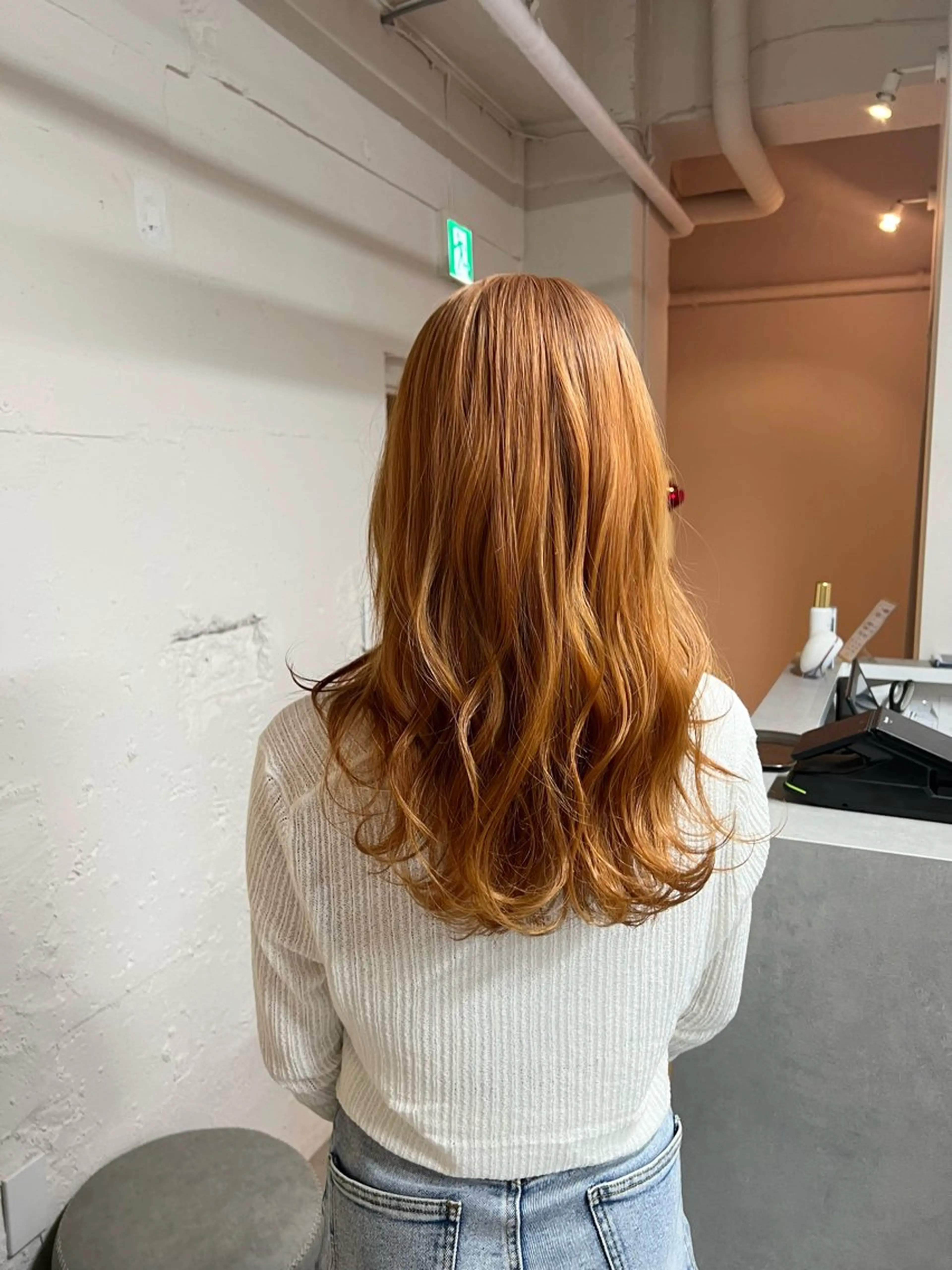 セミロング カット ヘアカラー tokute Takahashiのヘアスタイル