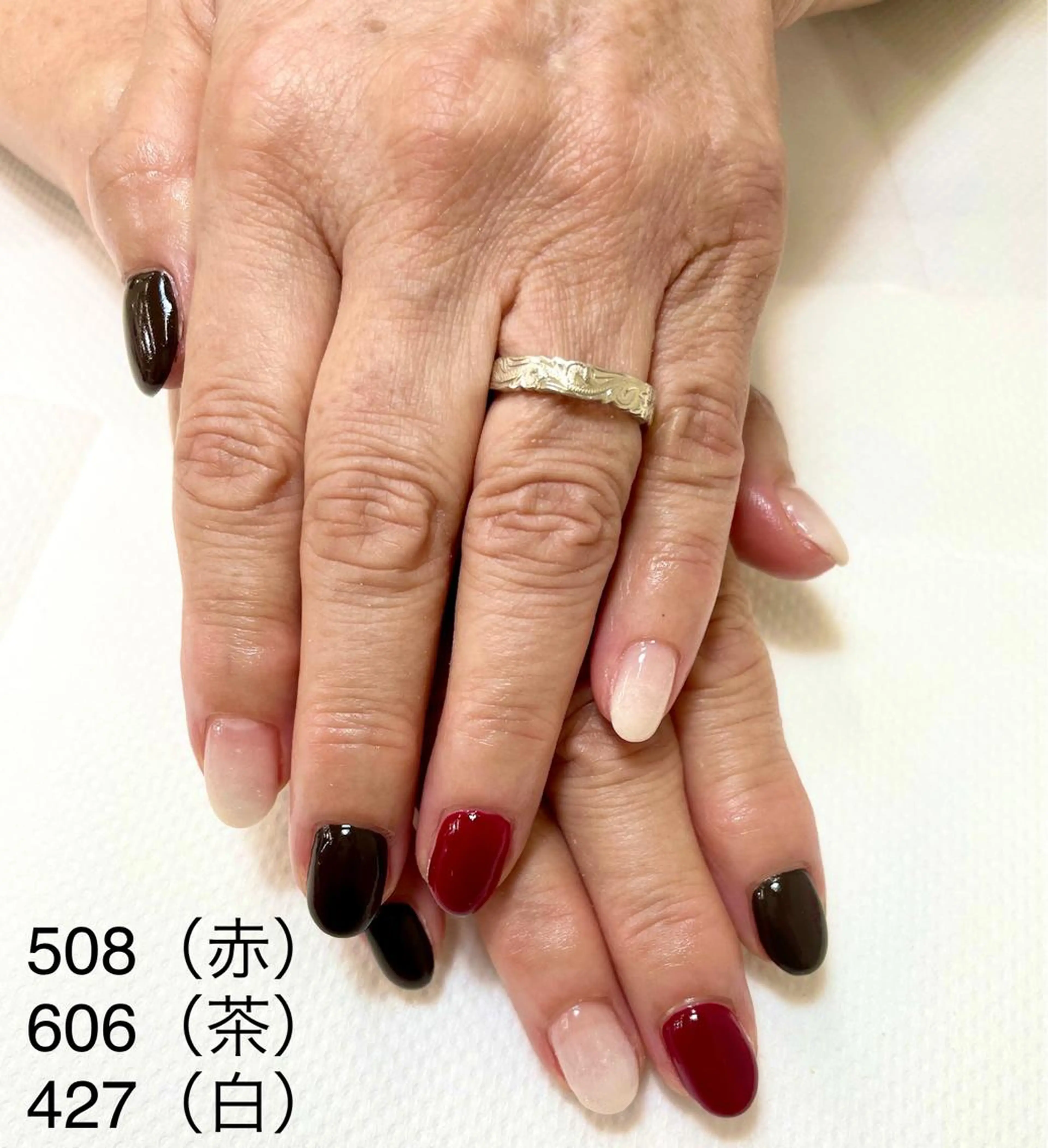 ネイル グラデーション ワンカラーネイル MAXKELLY Tadaのネイルデザイン