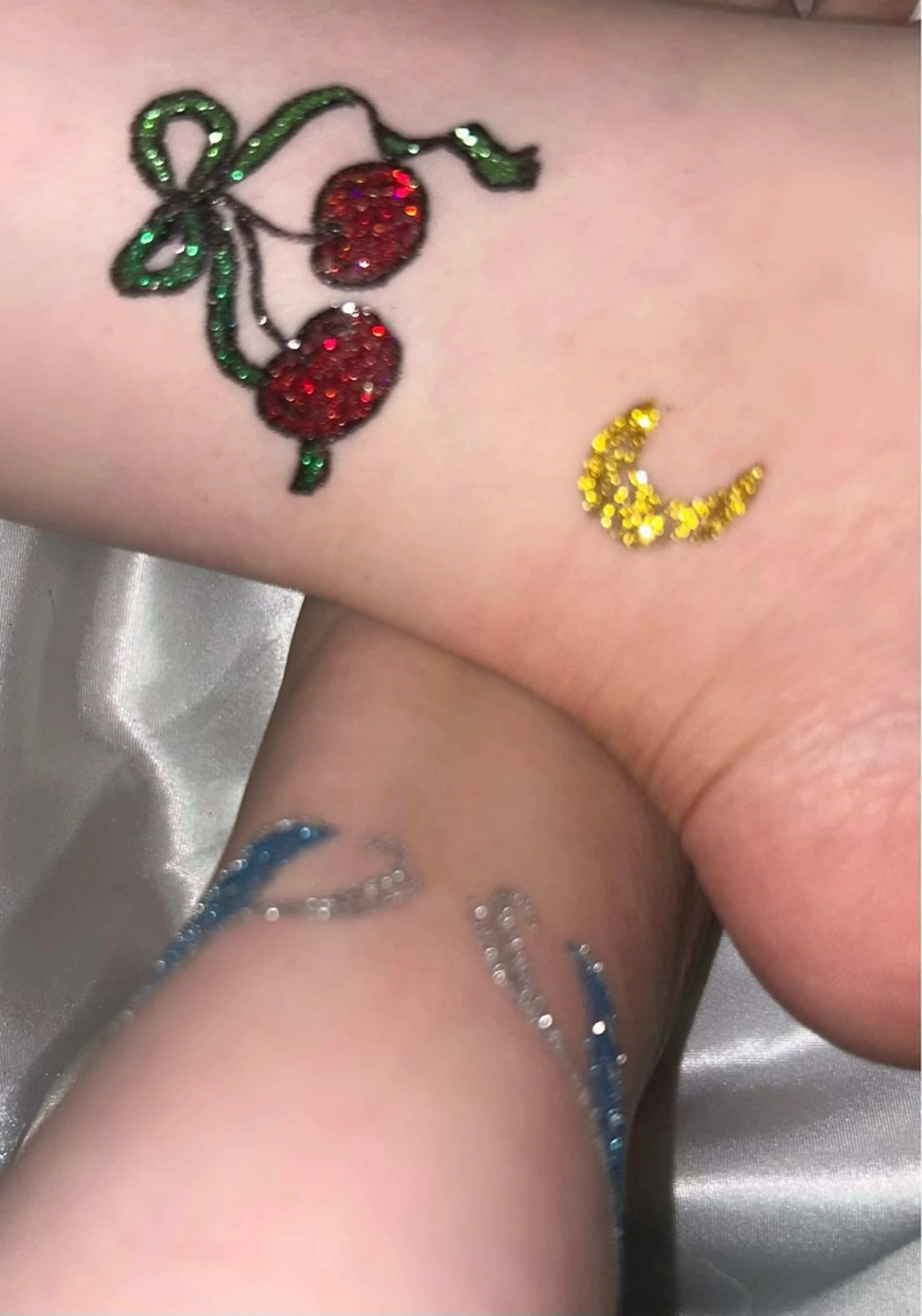 ボディージュエリー💎名刺の半分サイズの写真