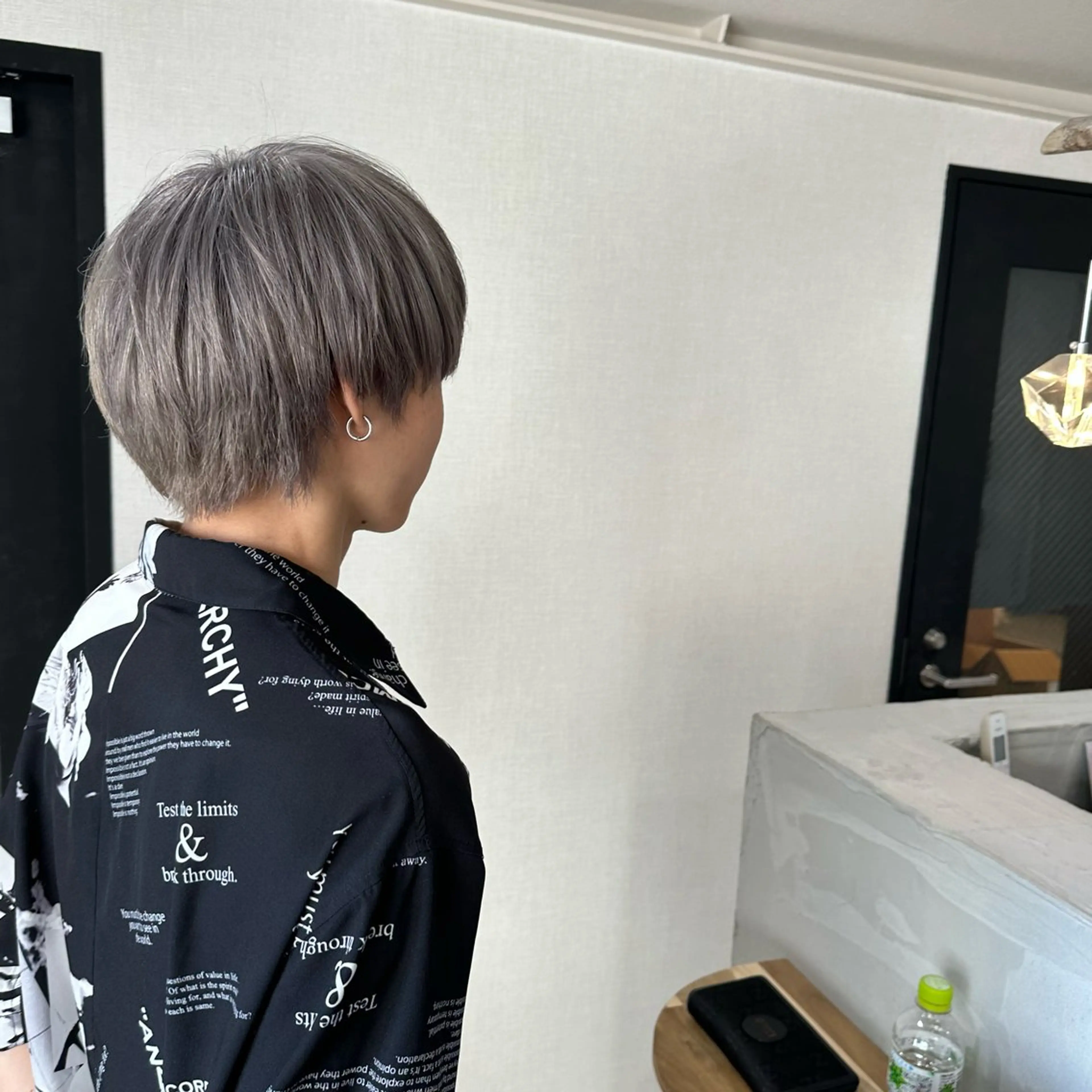 カラー メンズ メンズブリーチ ブリーチ シルバー ふわりhair💭 emo.中澤慶のヘアスタイル