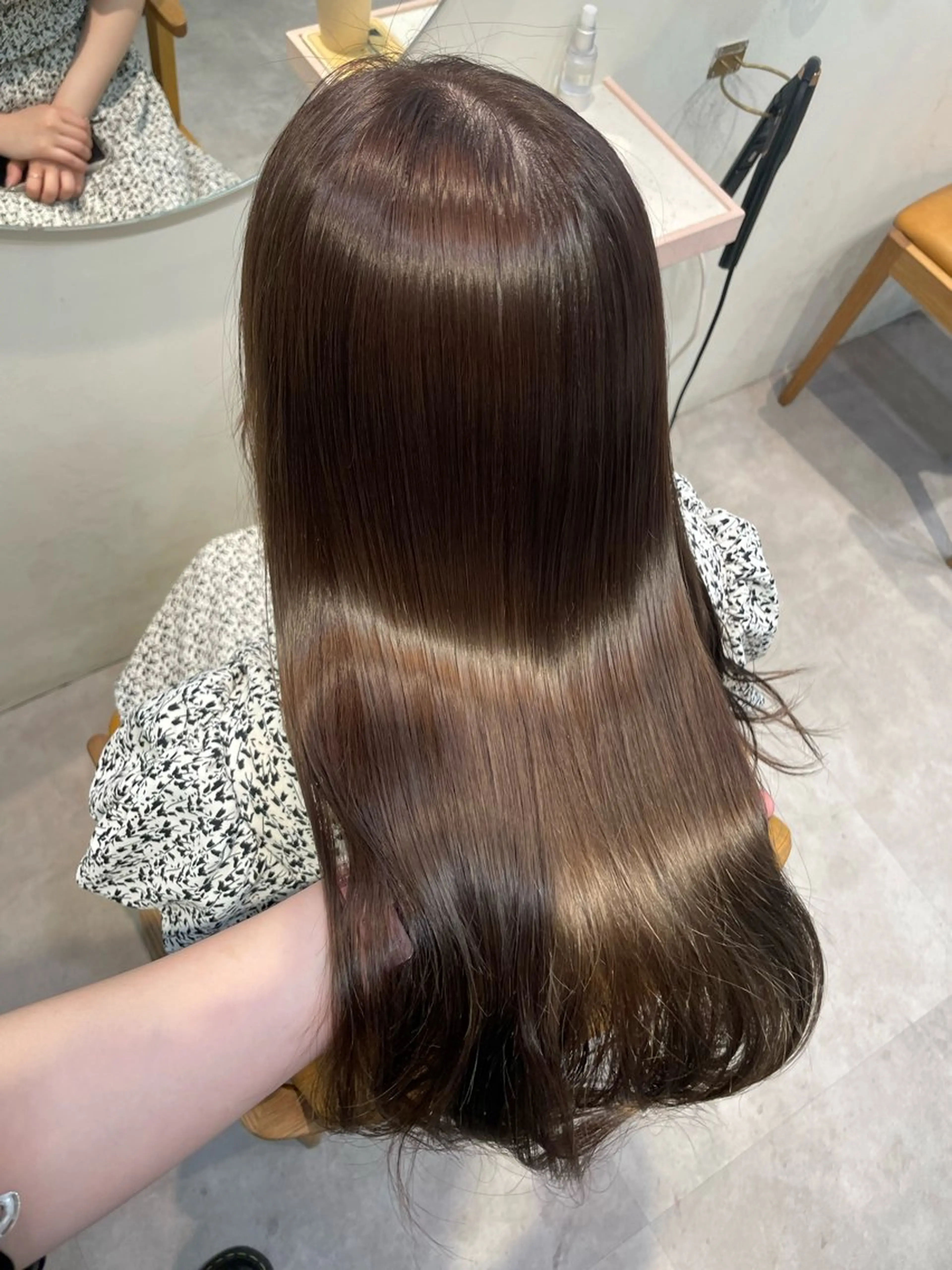 ロング カラー グレージュ ヘアカラー トリートメント 若月 あやかのヘアスタイル