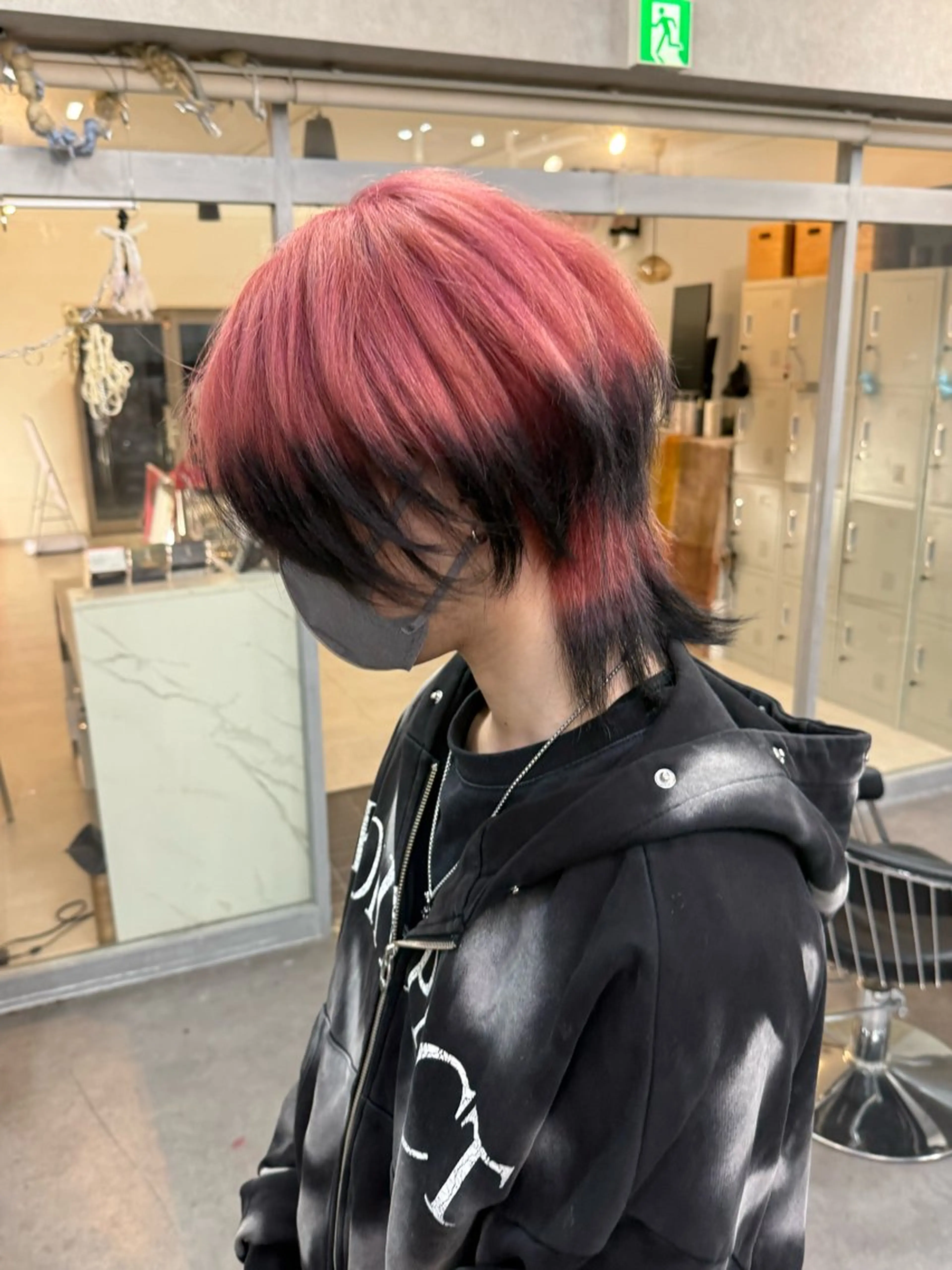 カラー ブリーチ ヘアカラー シンジ /デザインカラーのヘアスタイル