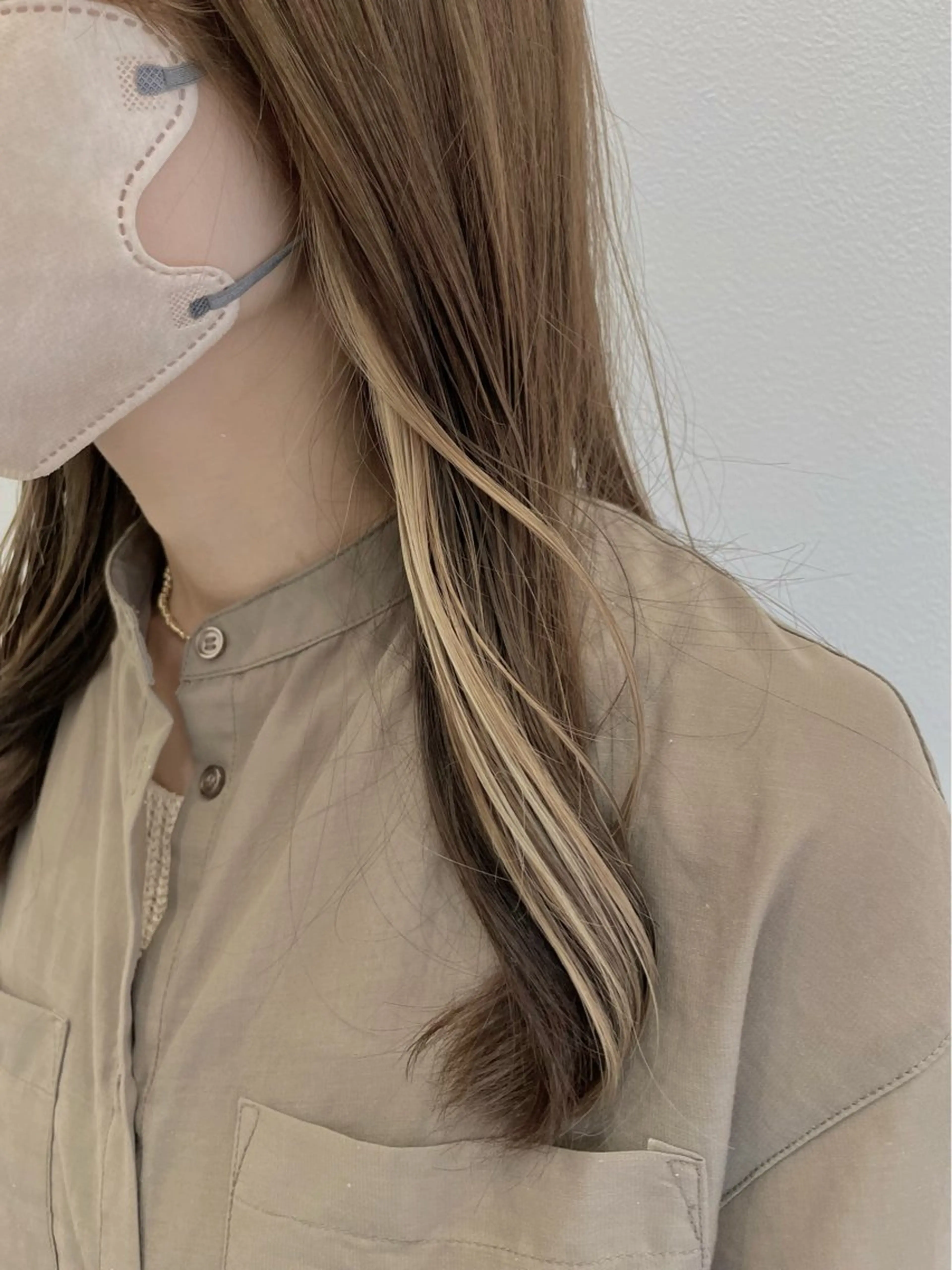 ロング カラー ブルーカラー 透明感カラー デザインカラー イヤリングカラー グレージュ 佐々木 達也のヘアスタイル