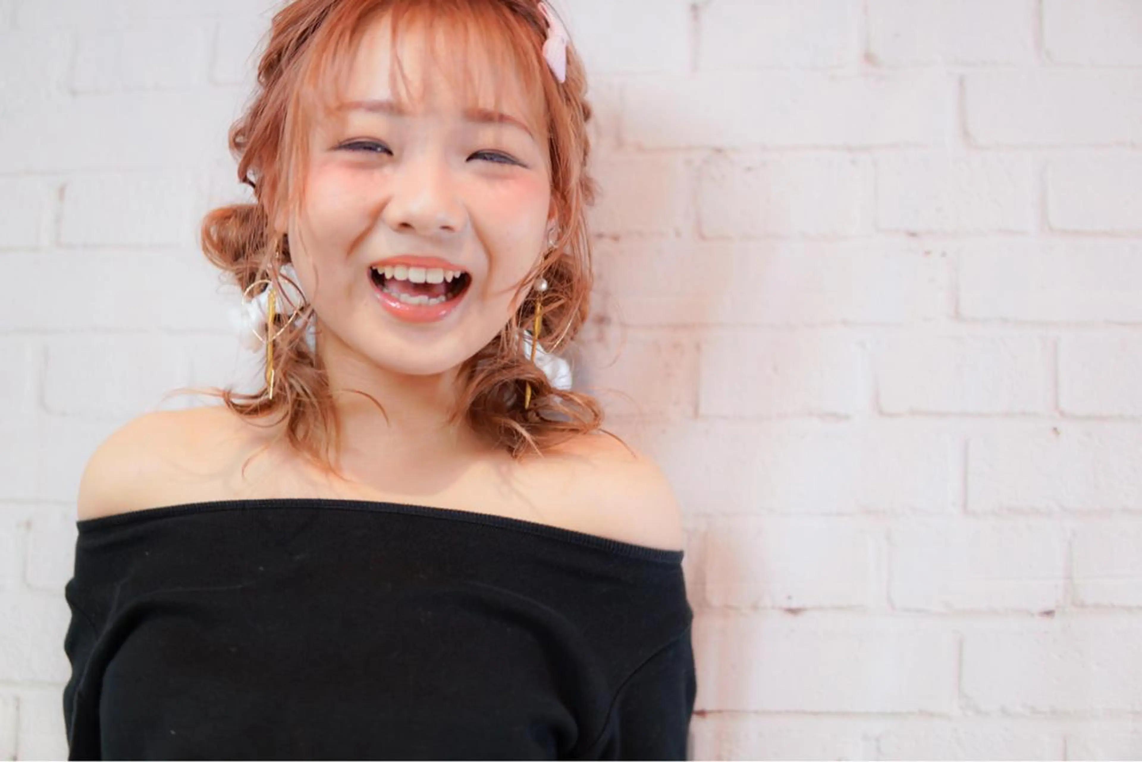 ミディアム セミロング ヘアアレンジ ツインテール 髪質改善、エクステ 山口卓哉のヘアスタイル