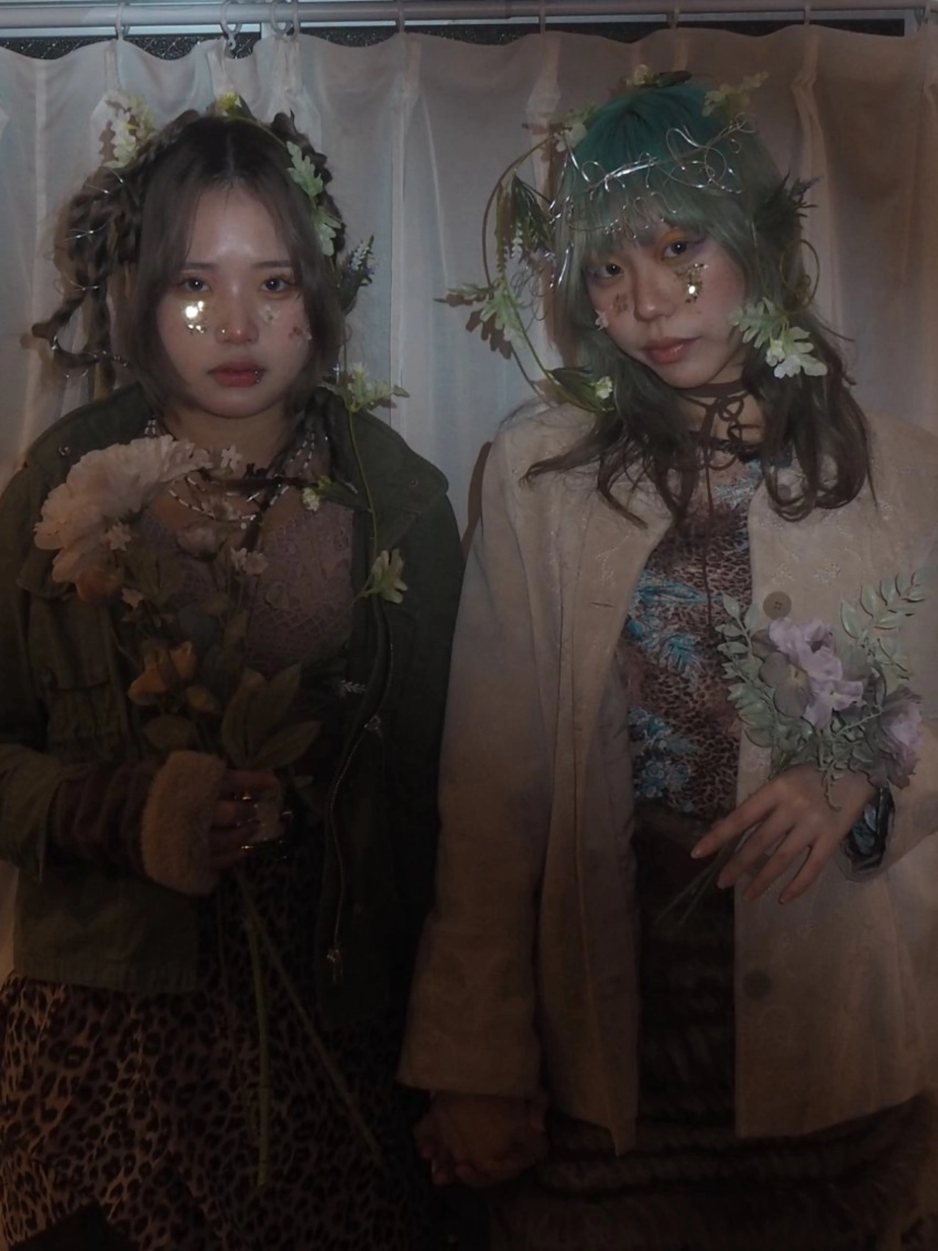 ハイトーン/デザイン カラー/複雑履歴葉月のヘアスタイル