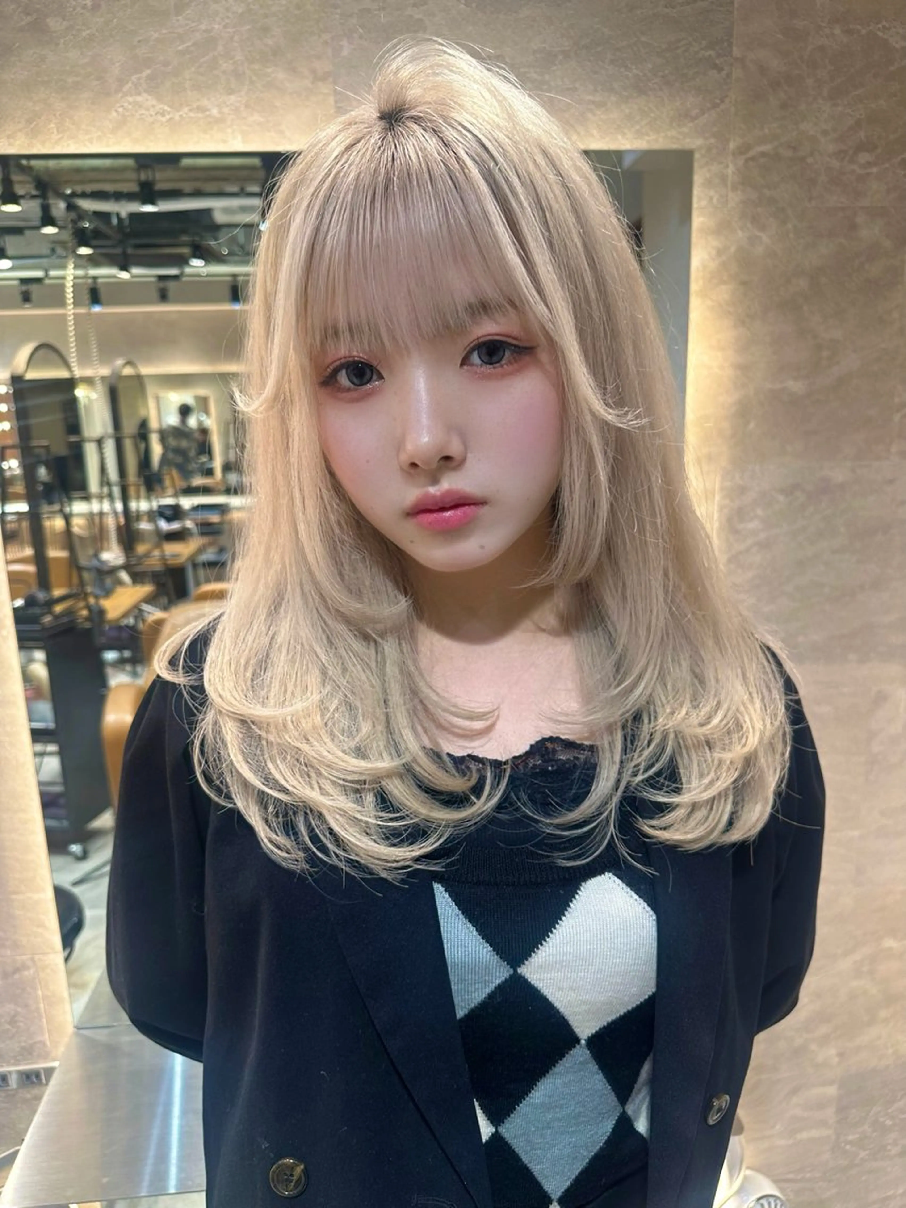 セミロング レイヤーカット 小顔カット カット ヘアカラー トリートメント ヘアセット 銀座副店長/レイヤー /韓国ヘア/髪質改善のヘアスタイル