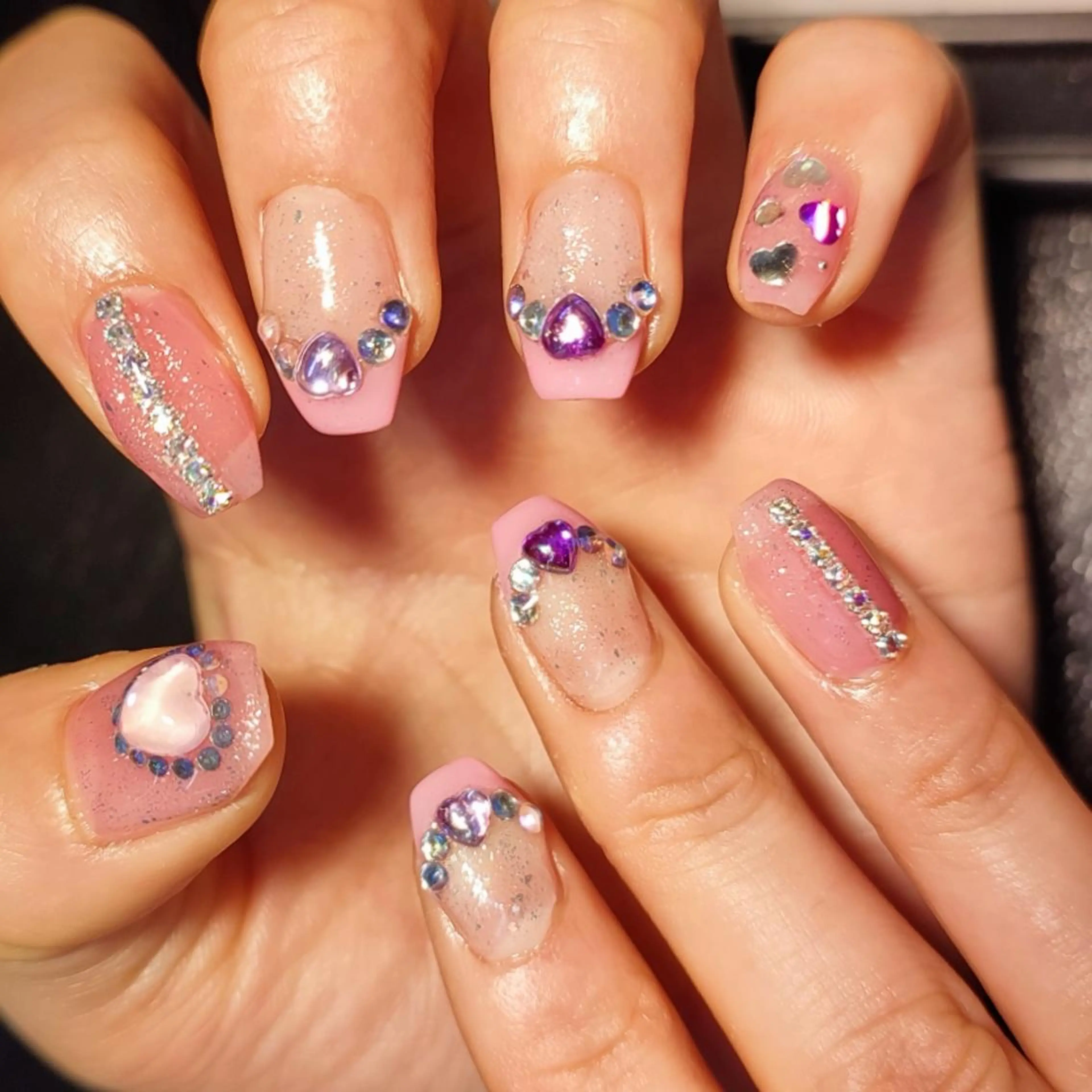 ネイル ハンドネイル RUNWAY 　　の眉毛・アイブロウイメージ