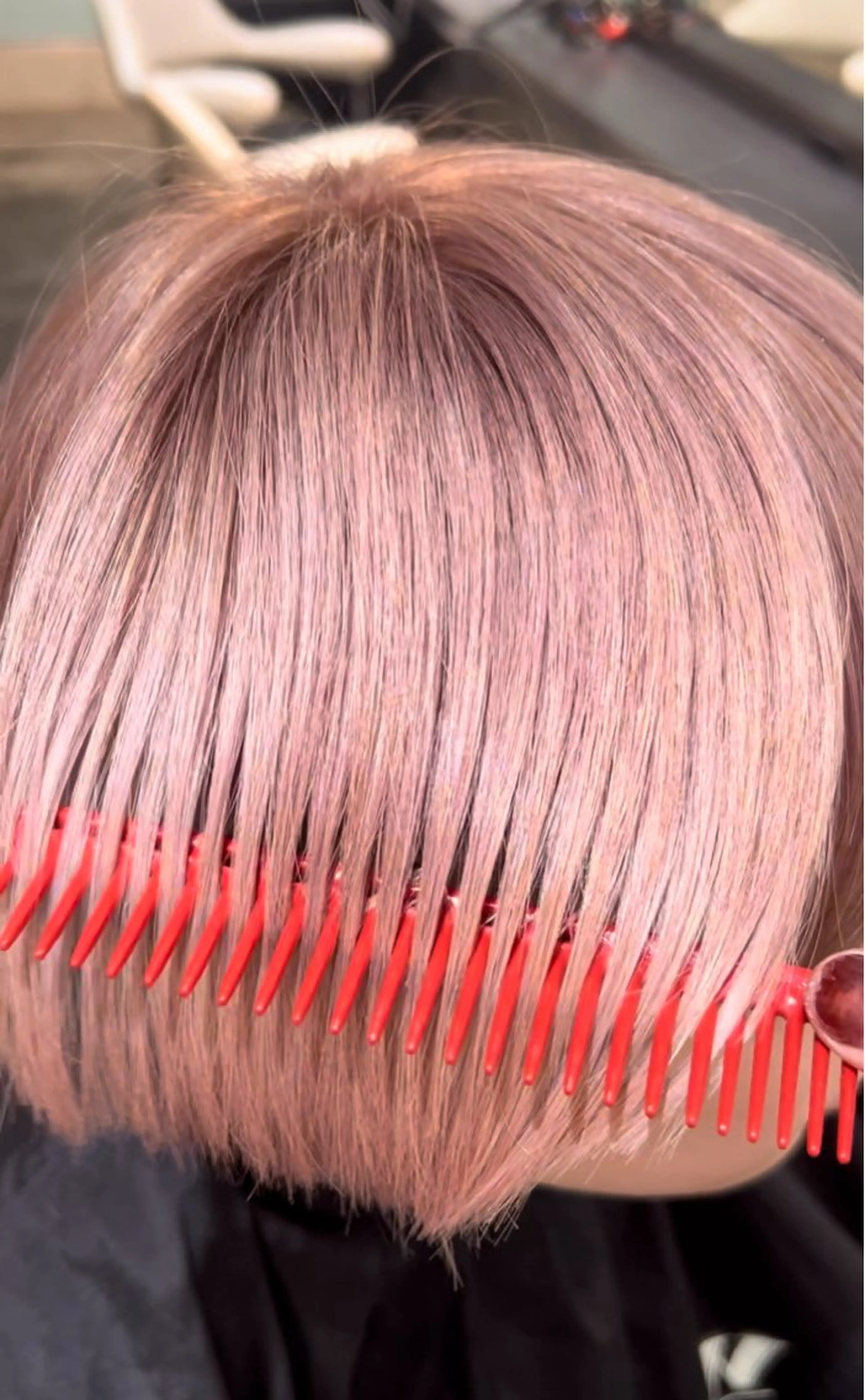 カラー ブリーチ ピンクカラー 二宮 陽太のヘアスタイル