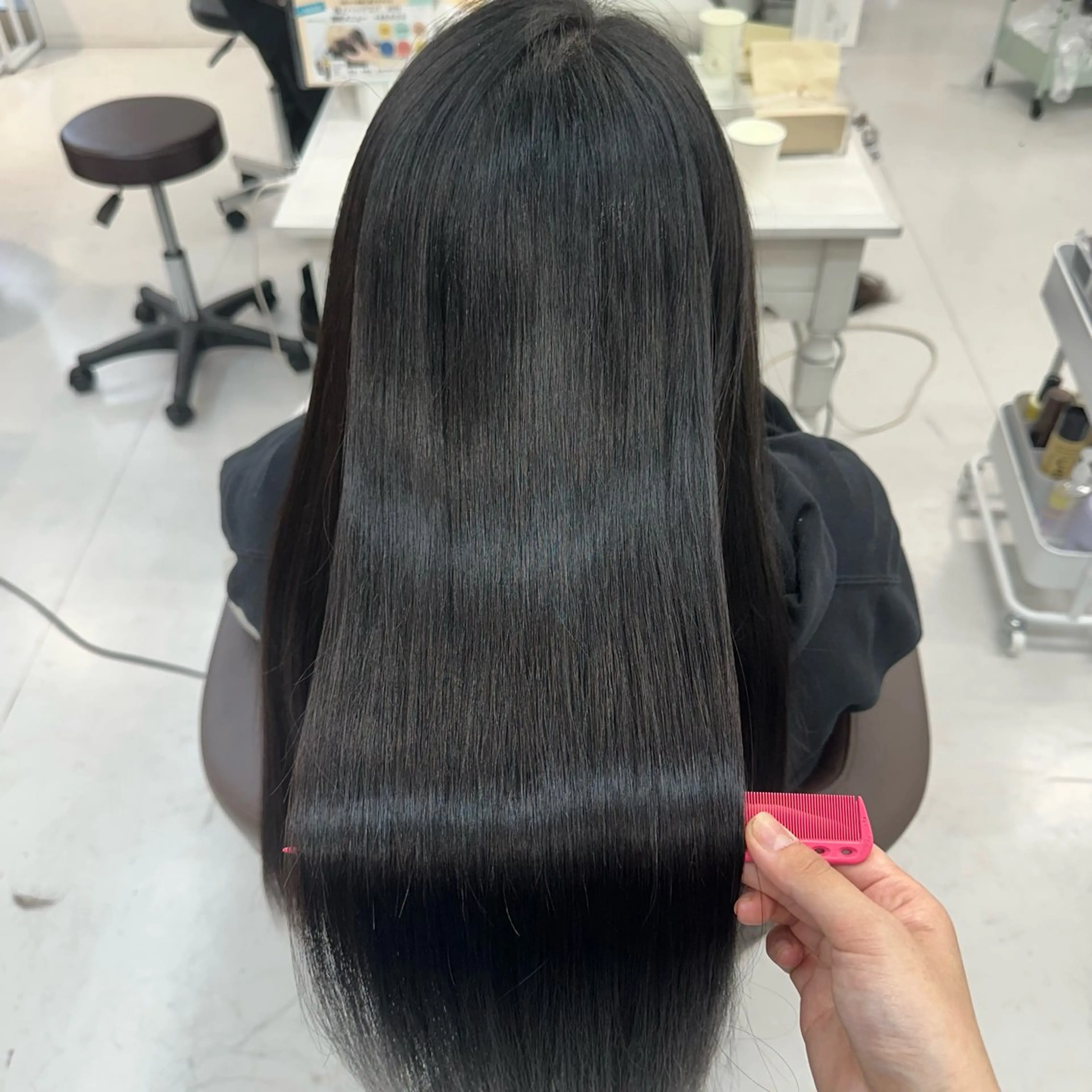 ロング 髪質改善 山崎結菜 🫧透明感カラーのヘアスタイル