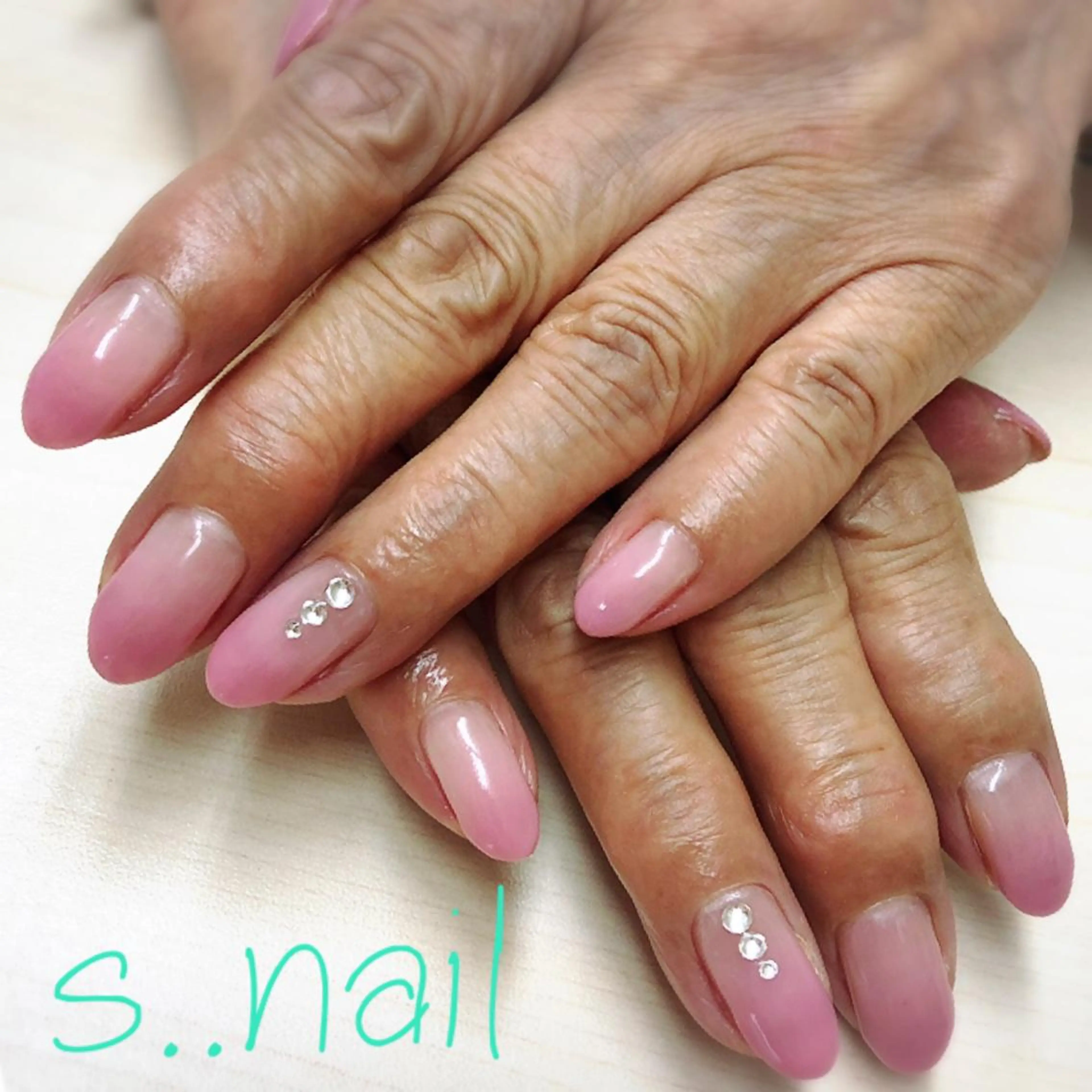ネイル グラデーション ピンク s..nail / MORITAのネイルデザイン