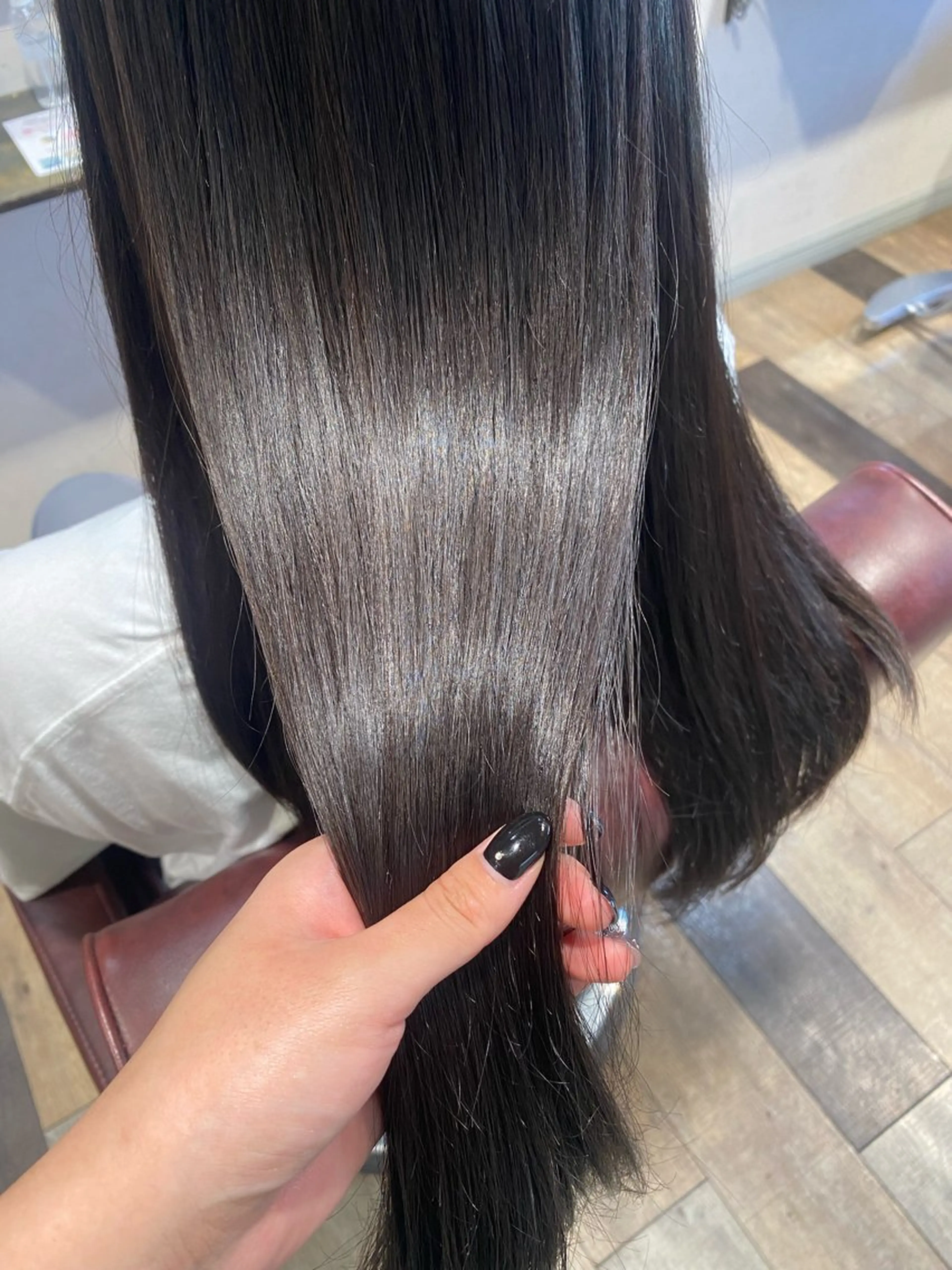 セミロング あいさ🤍ムラ無しカ ラー🤍のヘアスタイル