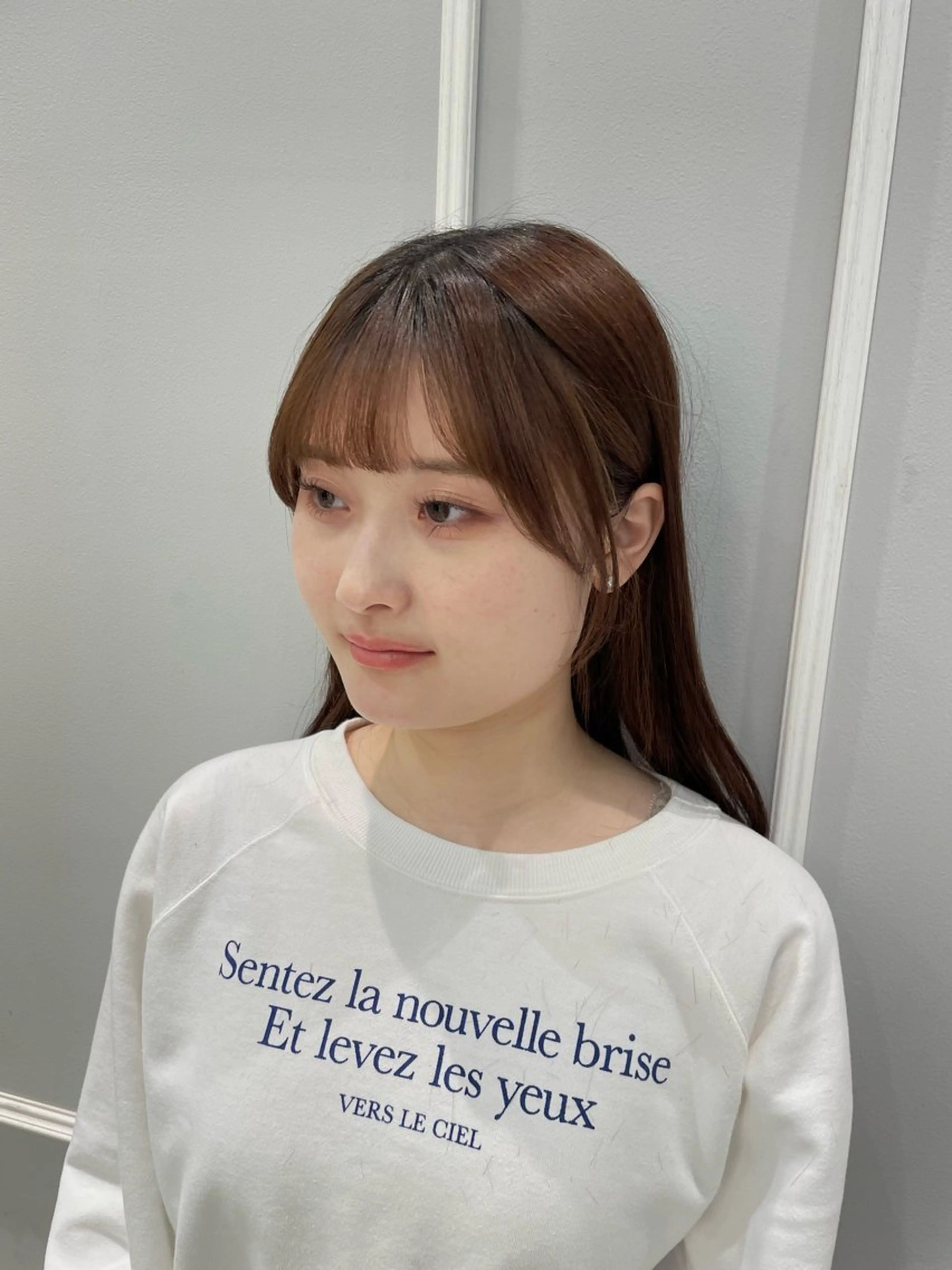 セミロング カット 🩶赤み消しカラー 🐈‍⬛荻野美思🐾のヘアスタイル