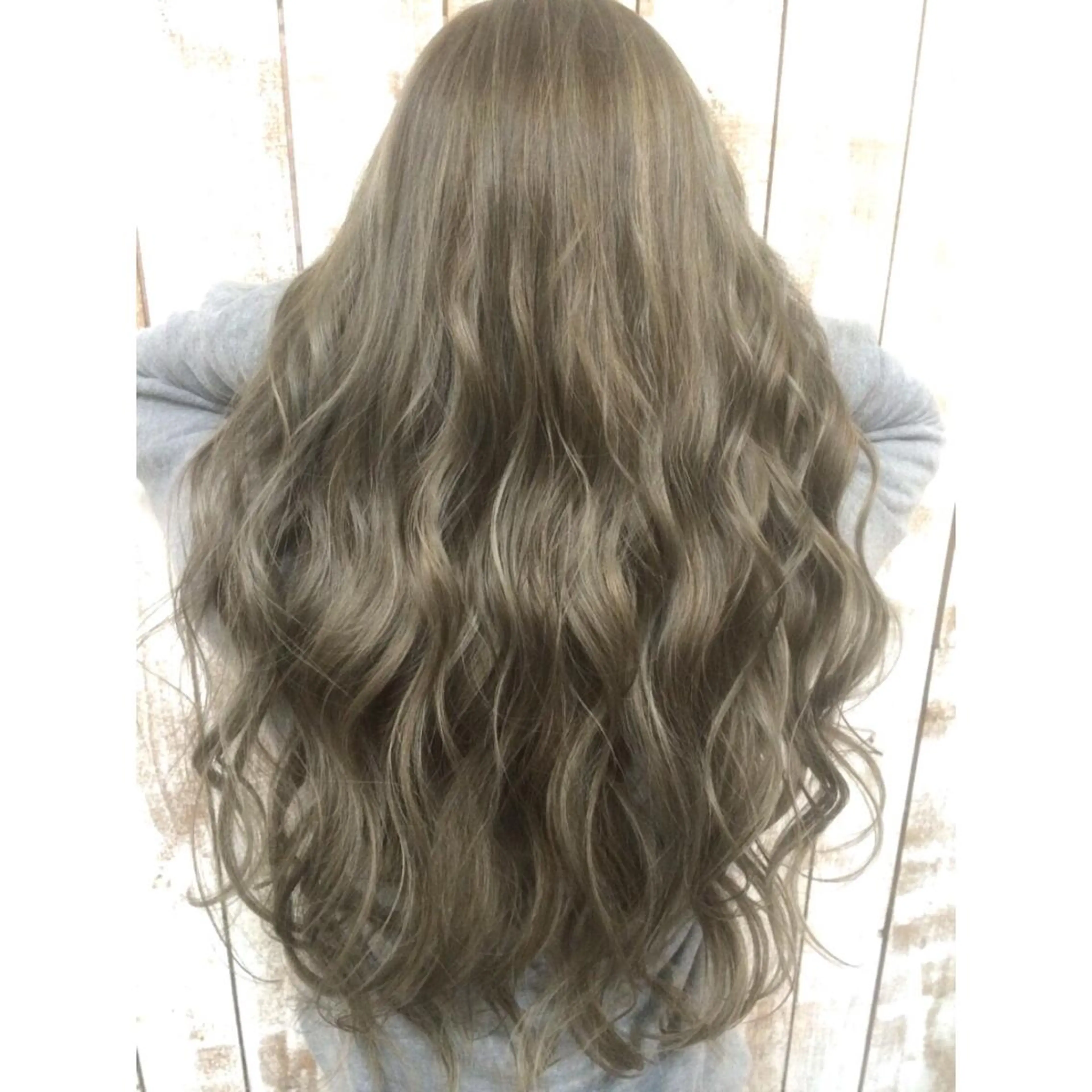 ロング カラー ヘアカラー トリートメント 井上 一平のヘアスタイル