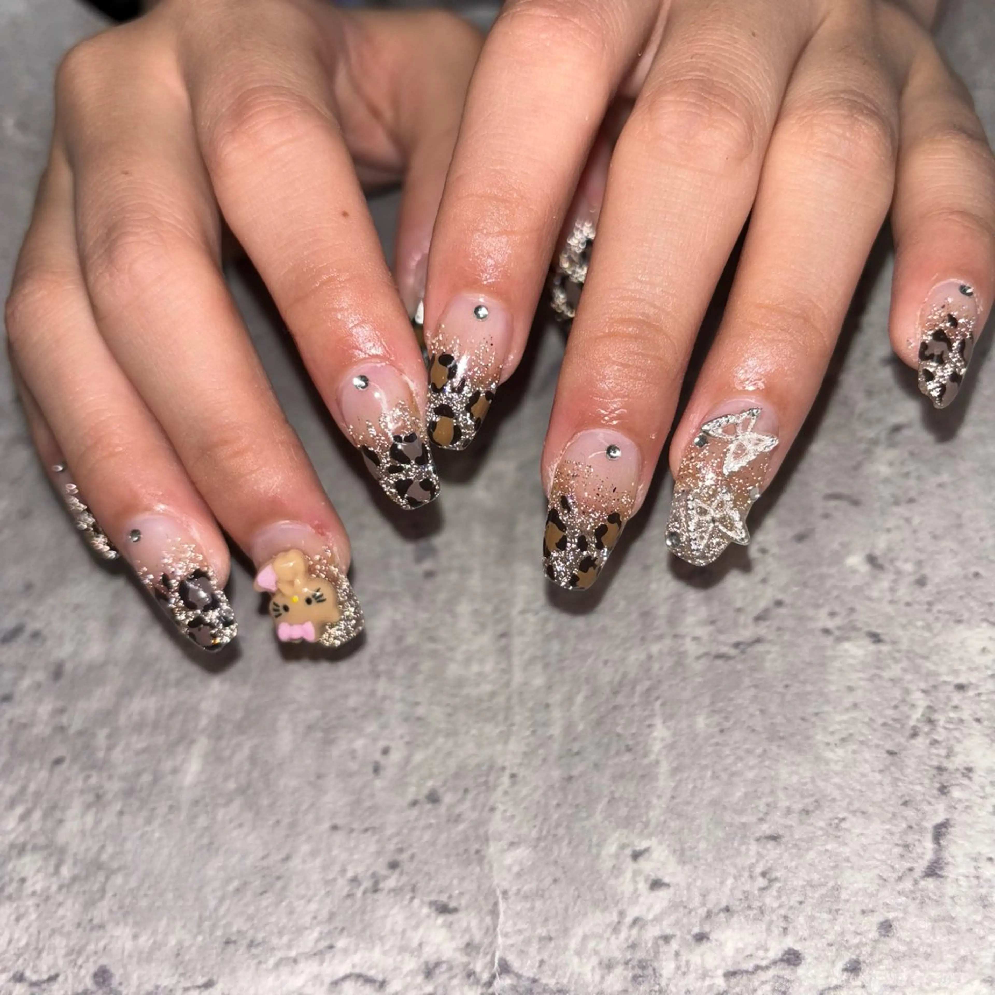 ネイル スカルプネイル ハンドネイル RE💟N.NAIL ラテン系お姉さんのネイルデザイン