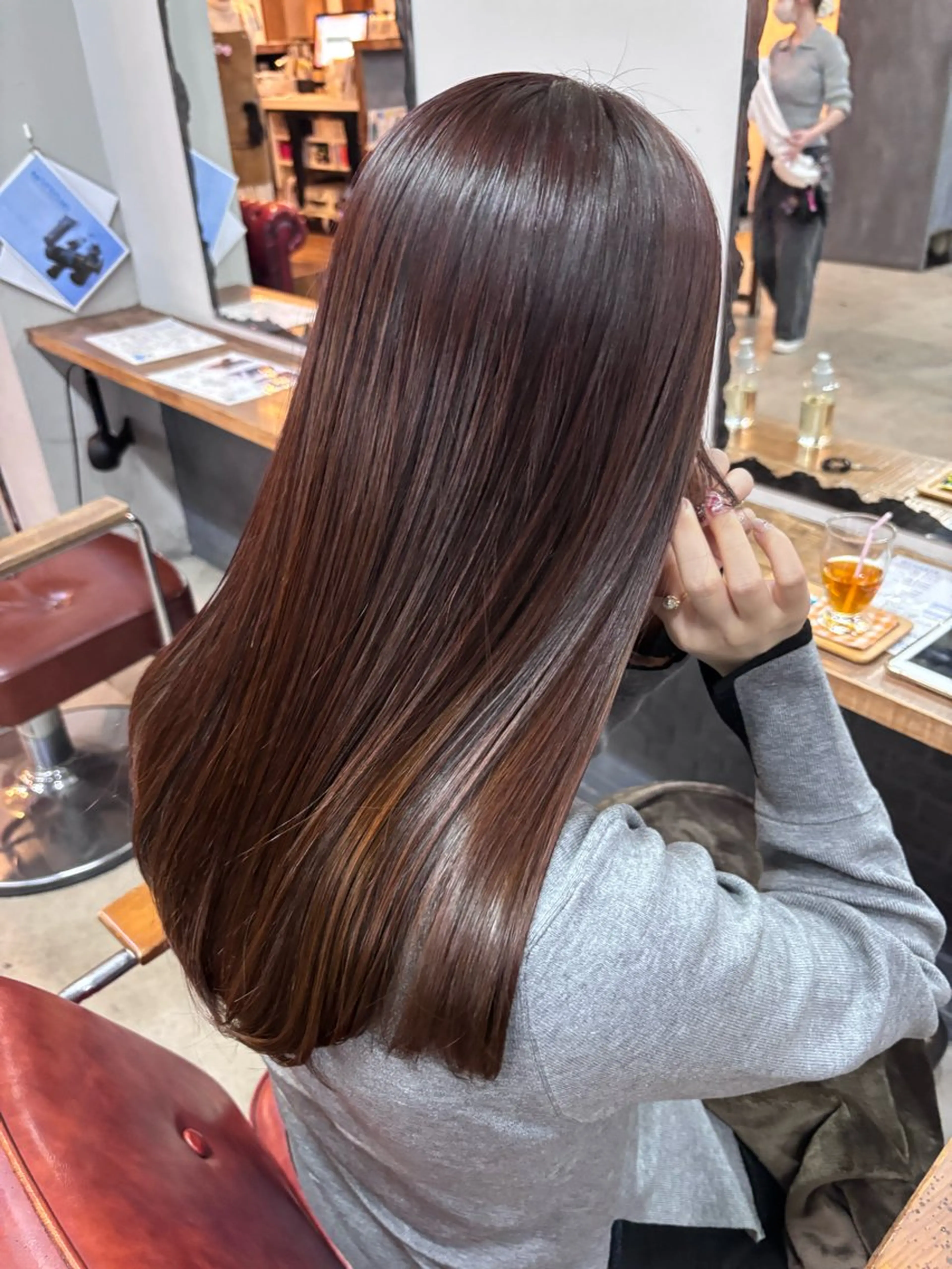 セミロング カット ヘアカラー ウシロダ メグミのヘアスタイル