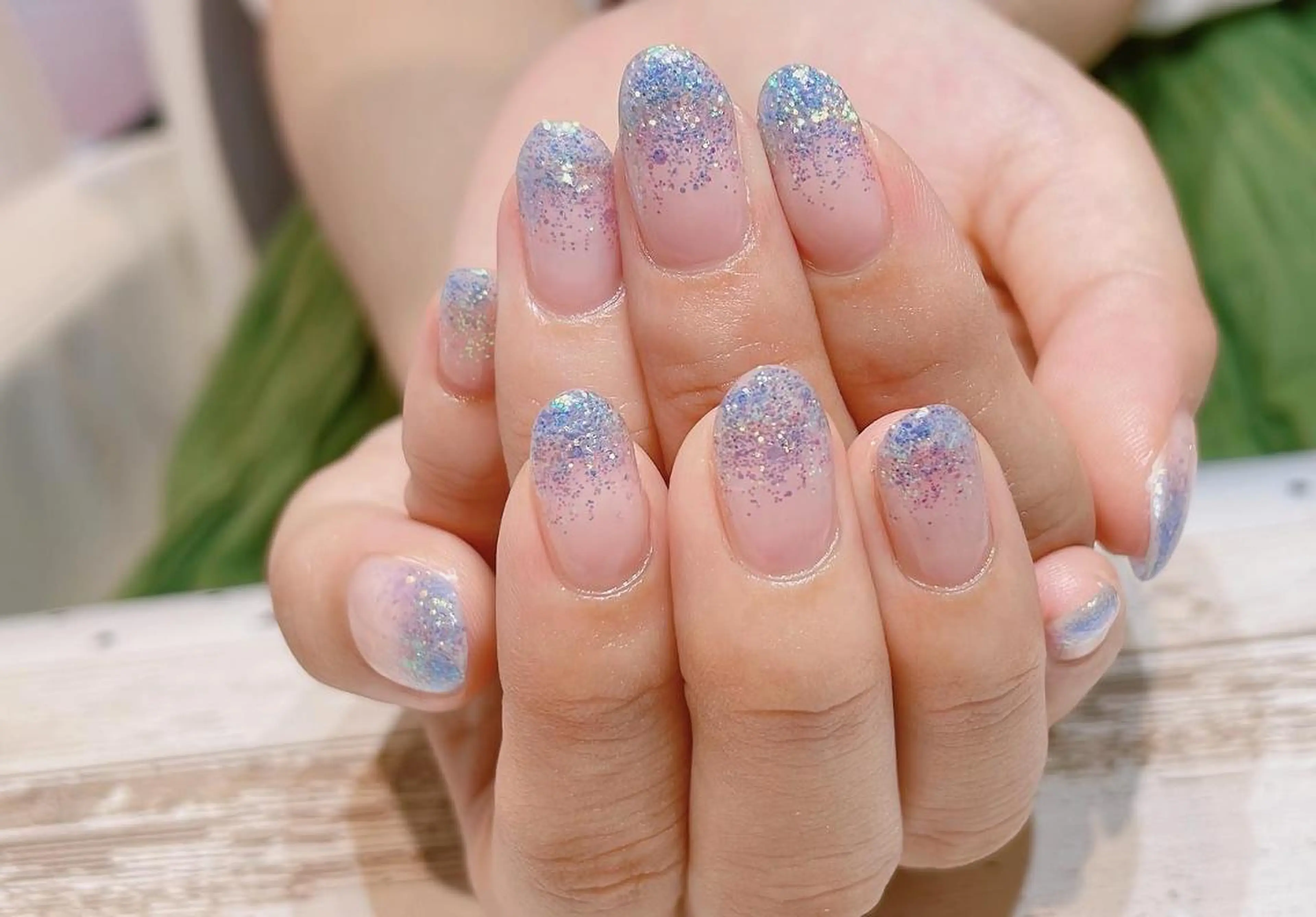 ネイル マツエク・マツパ まつげパーマ ボリュームラッシュ ブルー ジェルネイル グラデーション 髙橋 敦子のマツエク・マツパデザイン