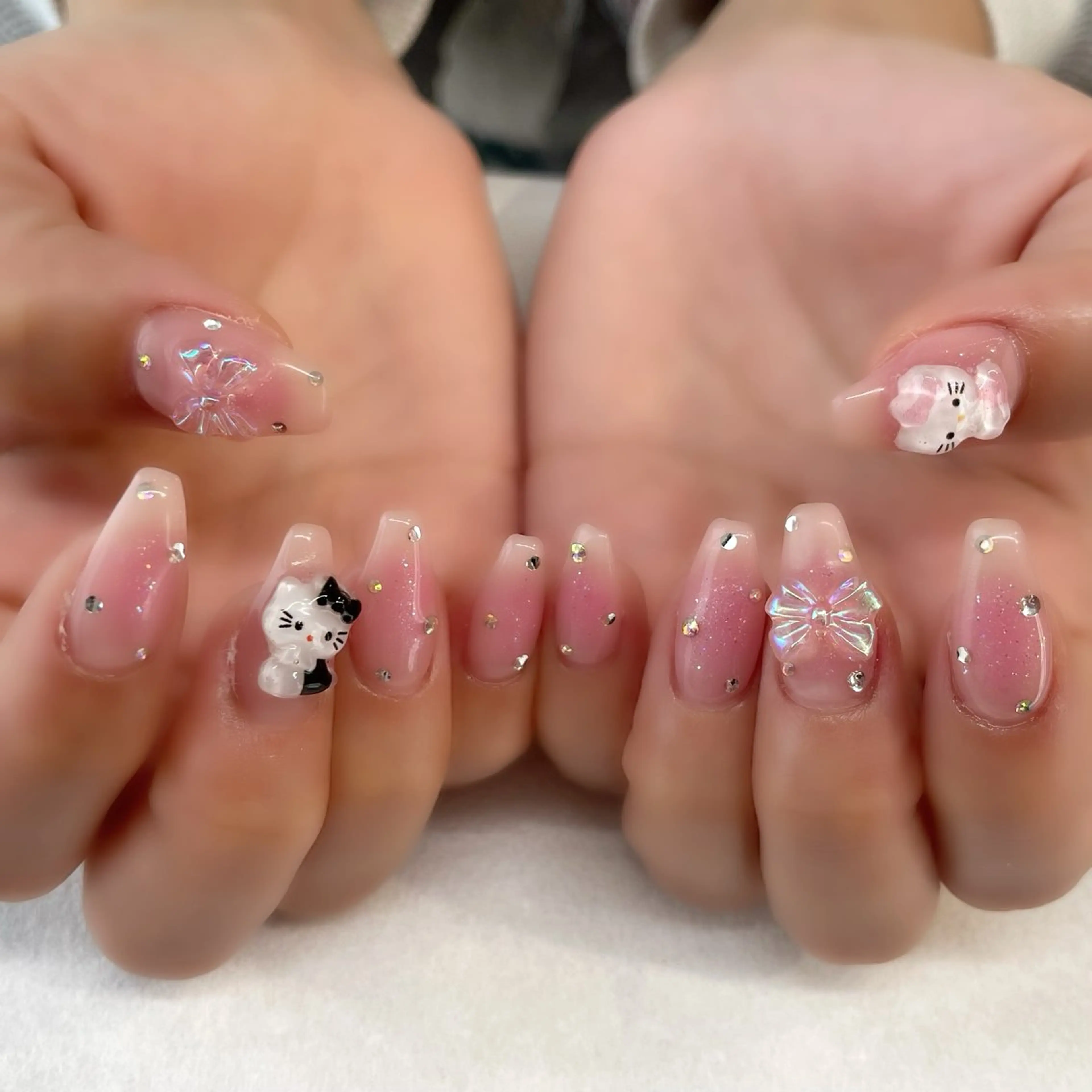 ネイル ハンドネイル 💎🐰 saki. m 🐰💎のネイルデザイン