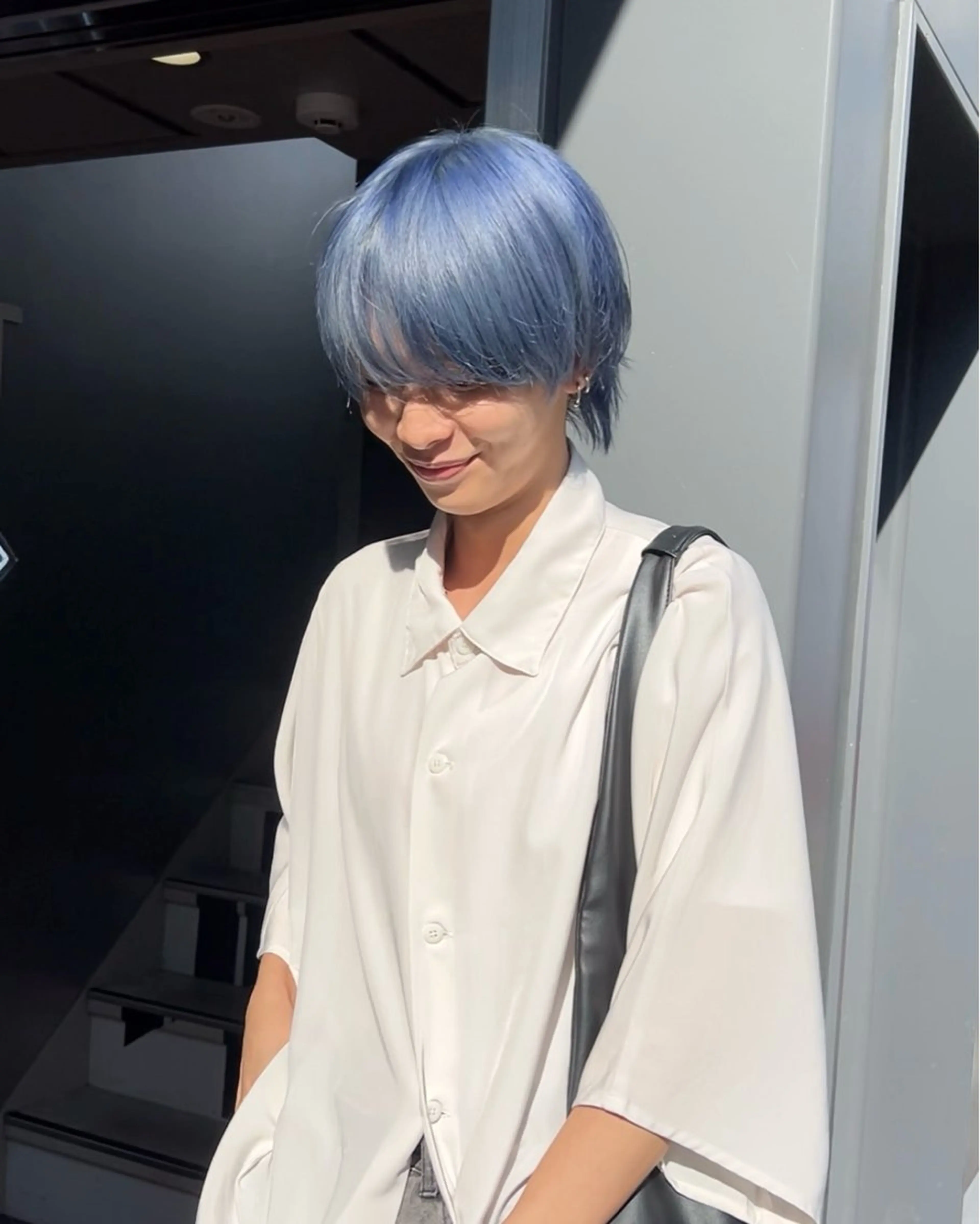 カラー メンズ ブルーカラー 韓国風艶カラー 🇰🇷🩶/REIのヘアスタイル