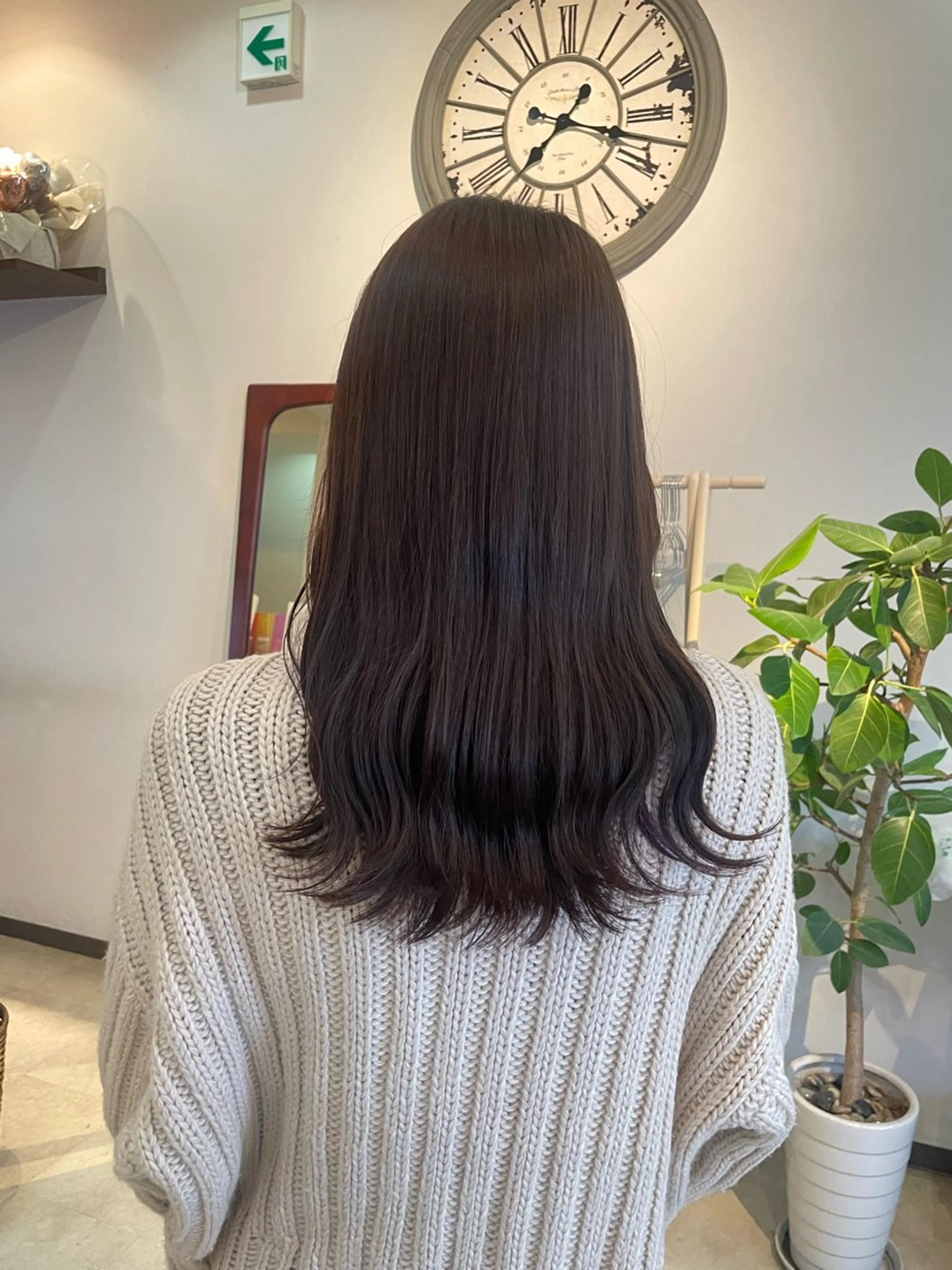 セミロング カラー 透明感カラー ヘアカラー トリートメント hair salon charme大賀彩矢のヘアスタイル