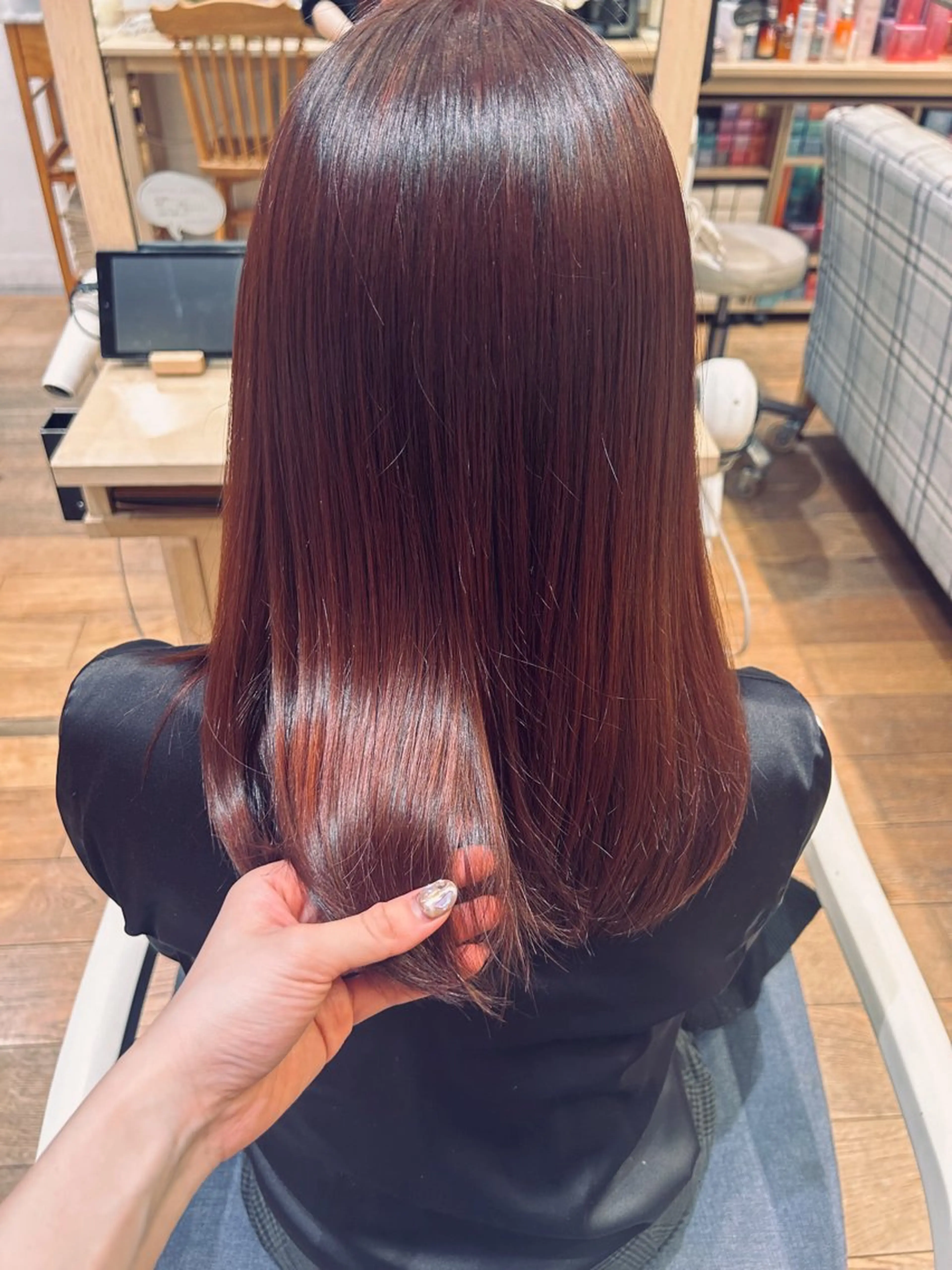 カラー 市吉 杏奈のヘアスタイル