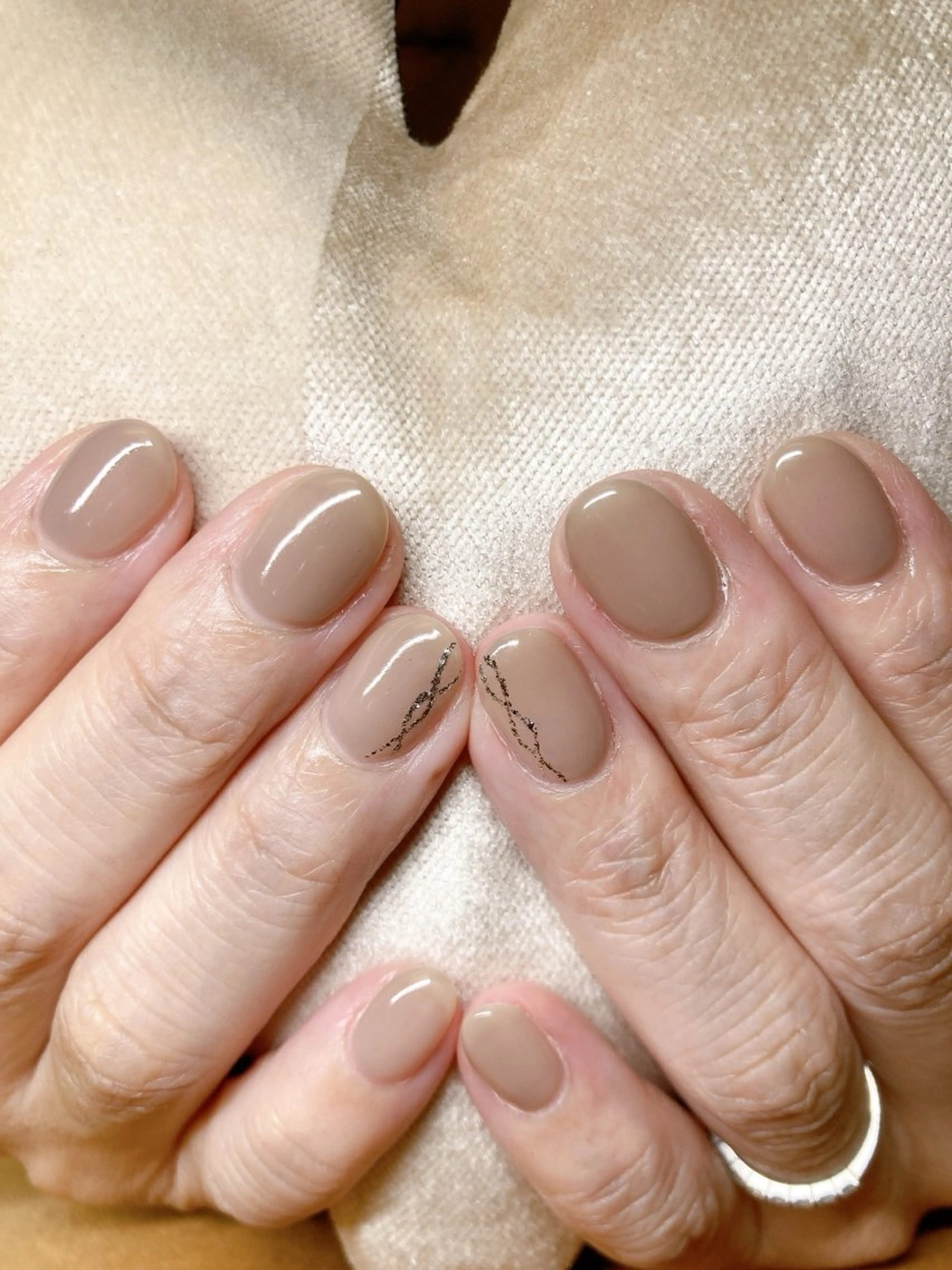 ネイル ECLAT エクラ所属・寺山 千鶴のネイルデザイン