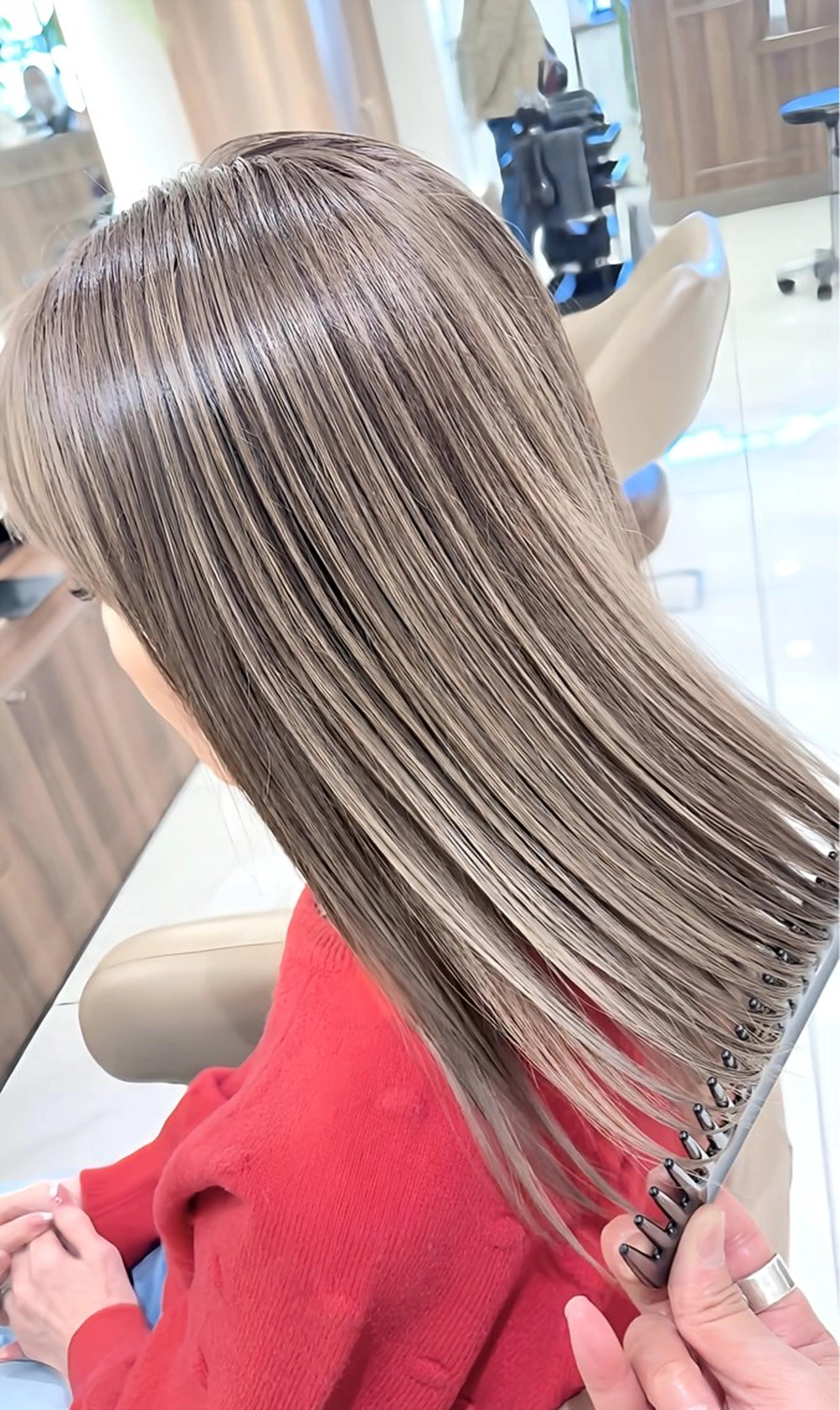 セミロング カラー バレイヤージュ 髪質改善 レイヤーカット カット ヘアカラー トリートメント 山崎俊輔/髪質改善 /バレイヤージュのヘアスタイル