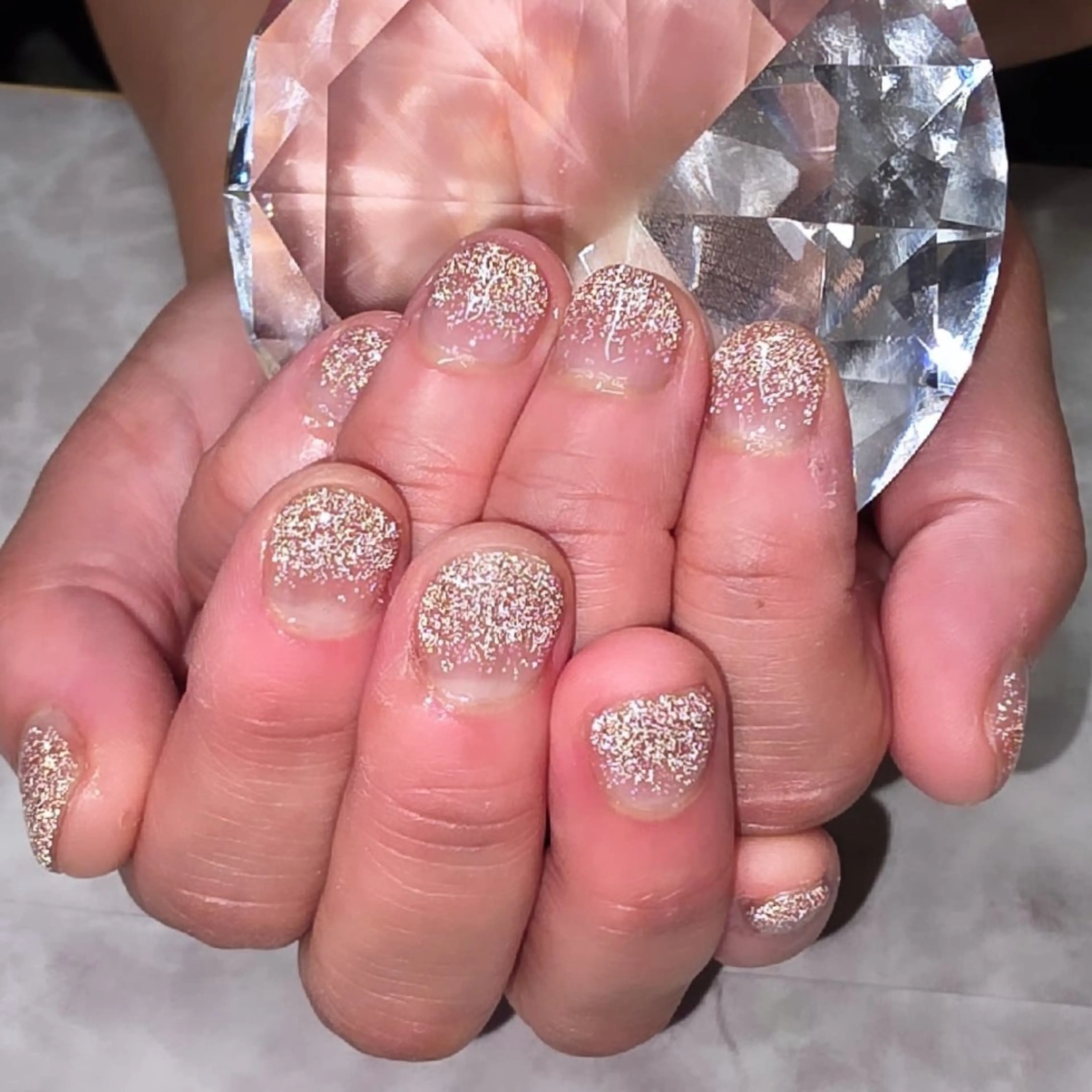 ネイル フラッシュネイル グラデーション nailsalon glow sayaのネイルデザイン