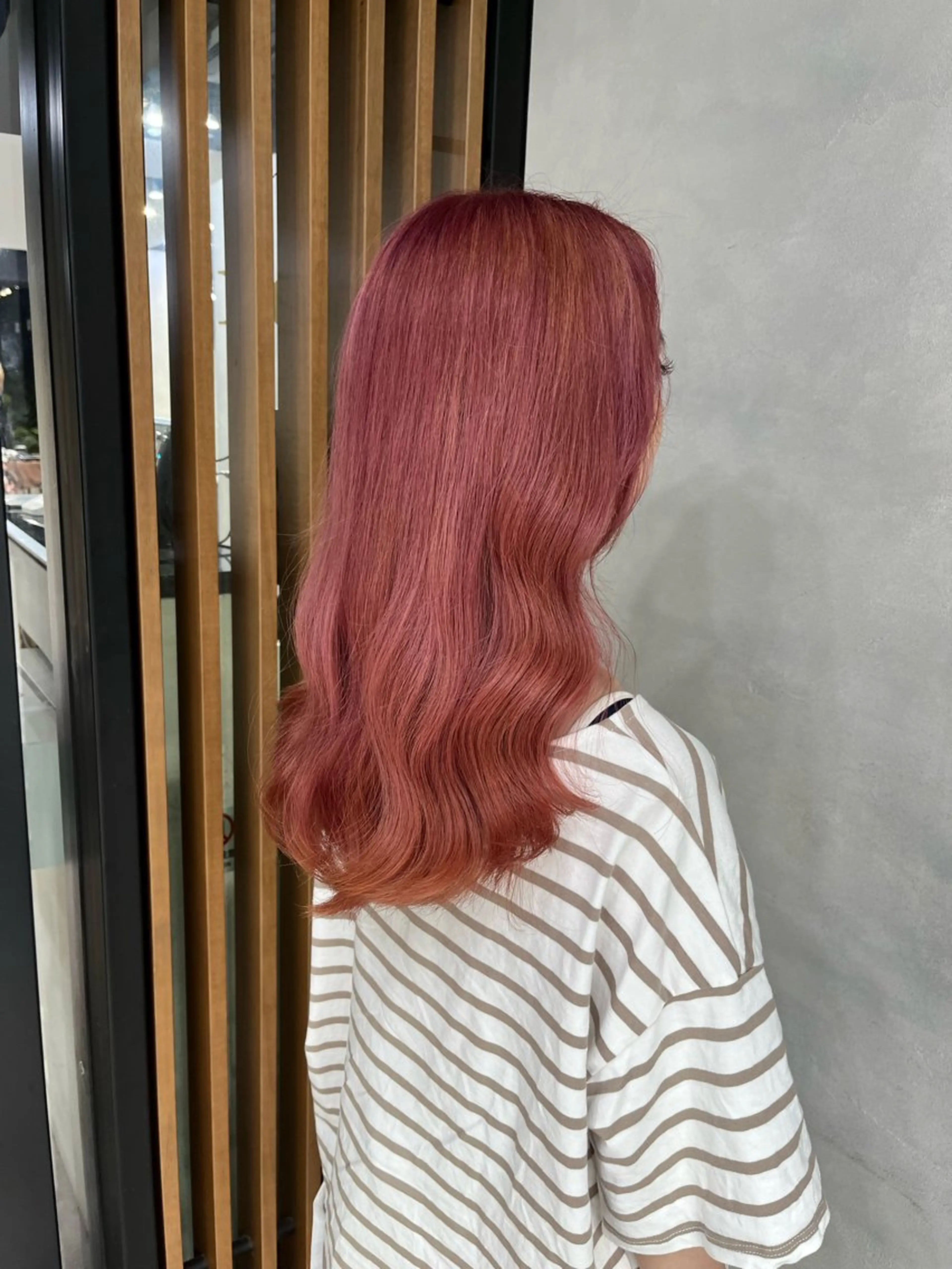 セミロング 濱川響太レディース カットモデルのヘアスタイル