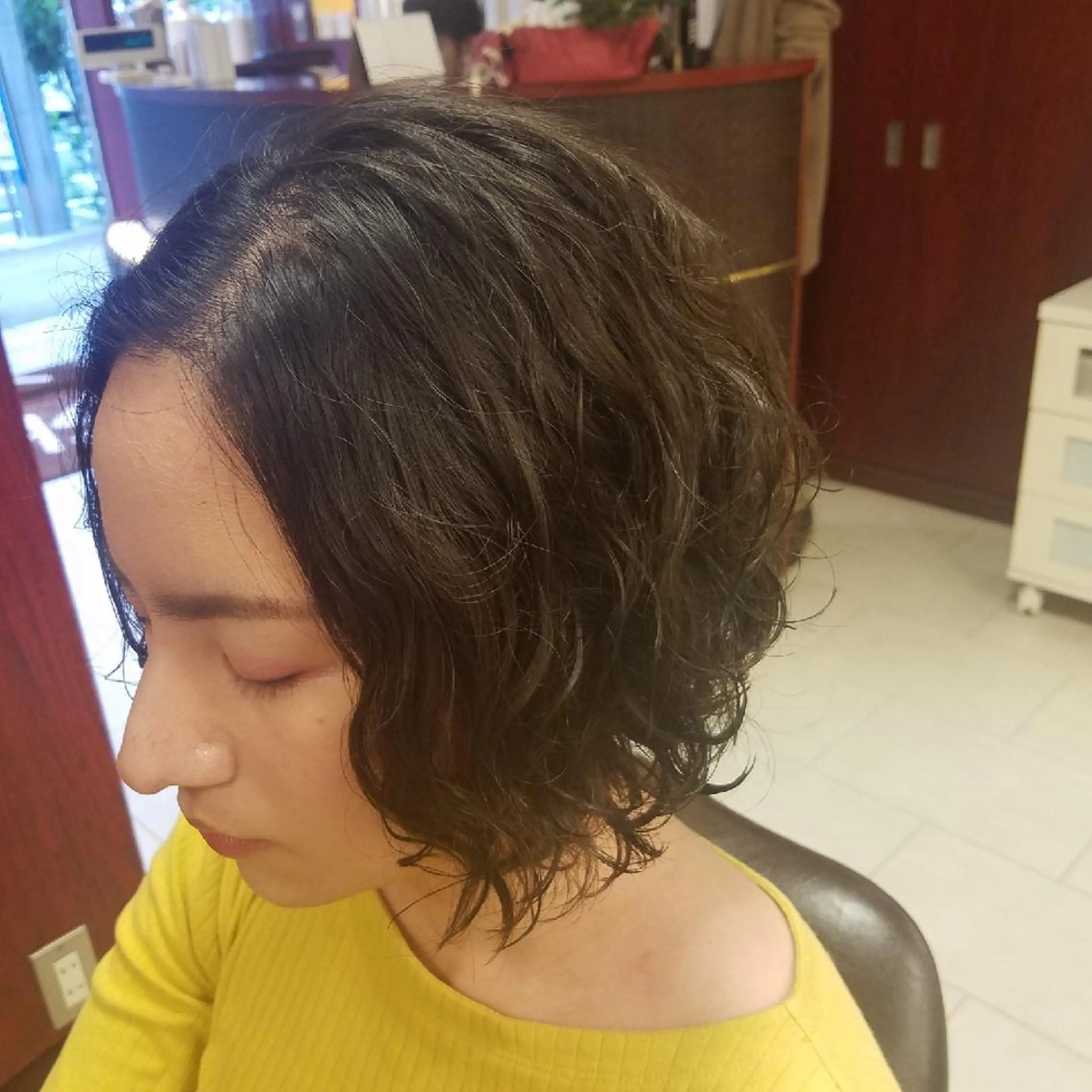 ショート パーマ 麻里 杏彩のヘアスタイル