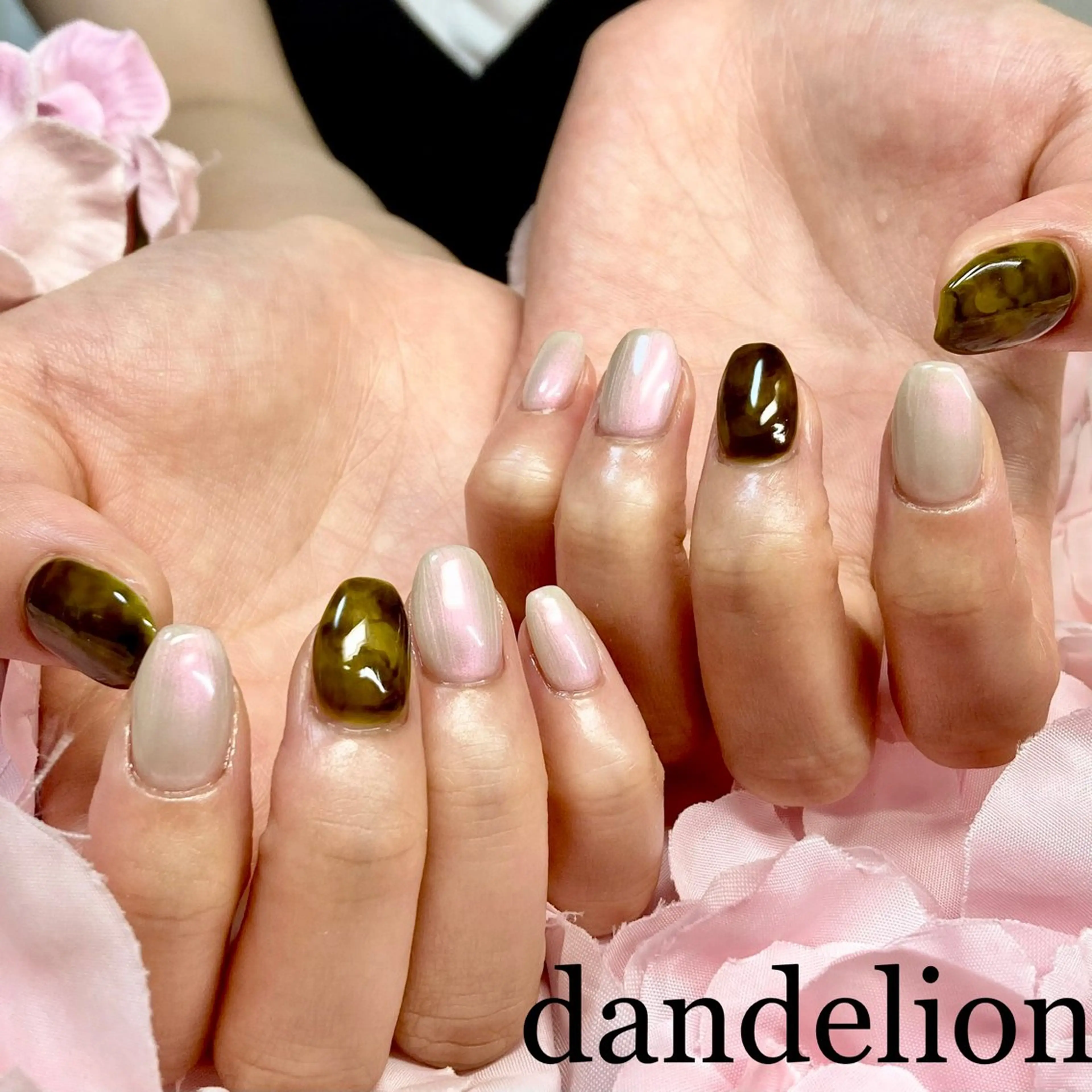 ネイル ハンドネイル ハンドケア dandelion ダンデライオンのネイルデザイン