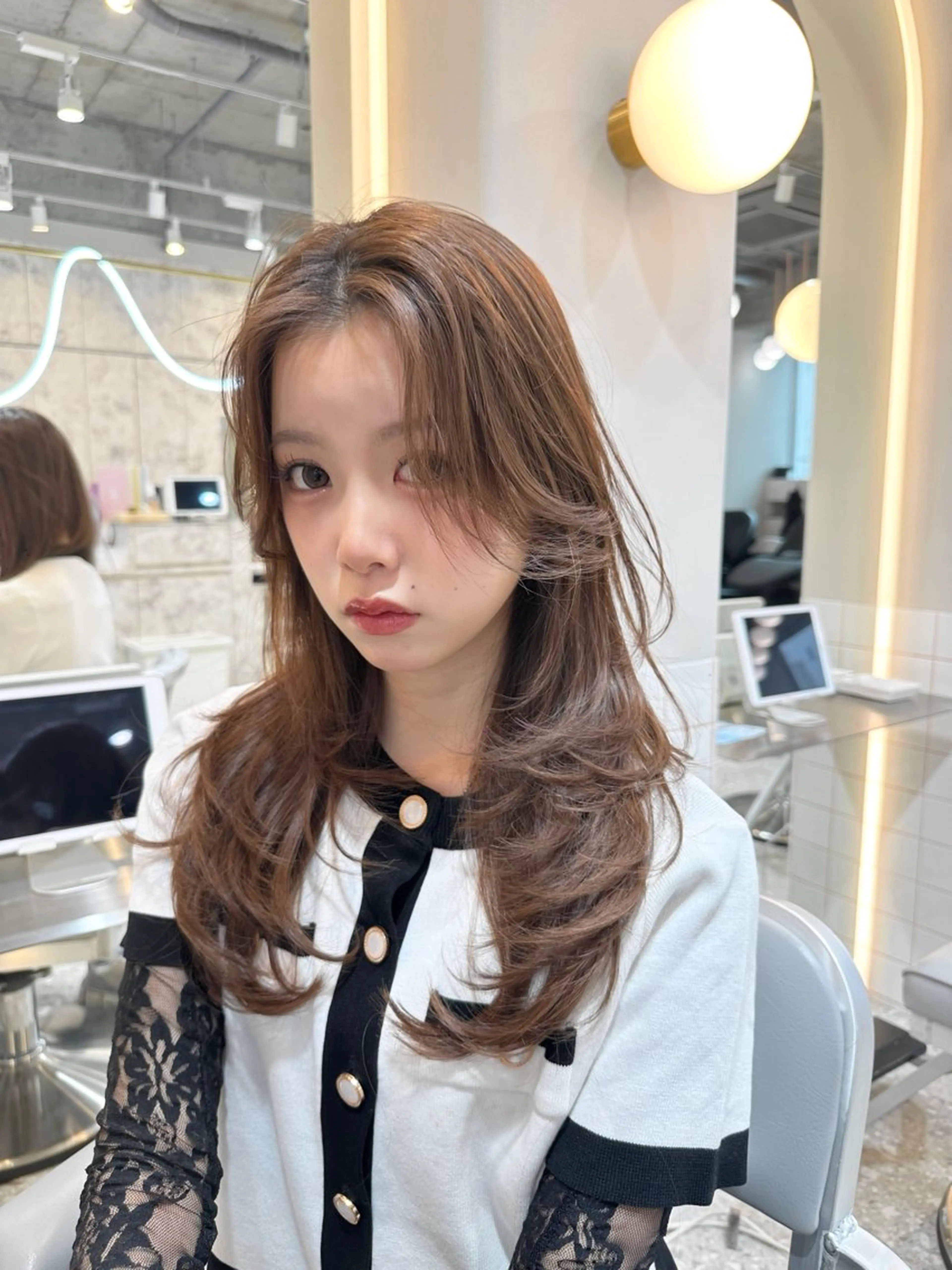 セミロング カラー カット ヘアカラー トリートメント ヘアセット 新宿/韓国レイヤー 髪質改善カラー/角所のヘアスタイル