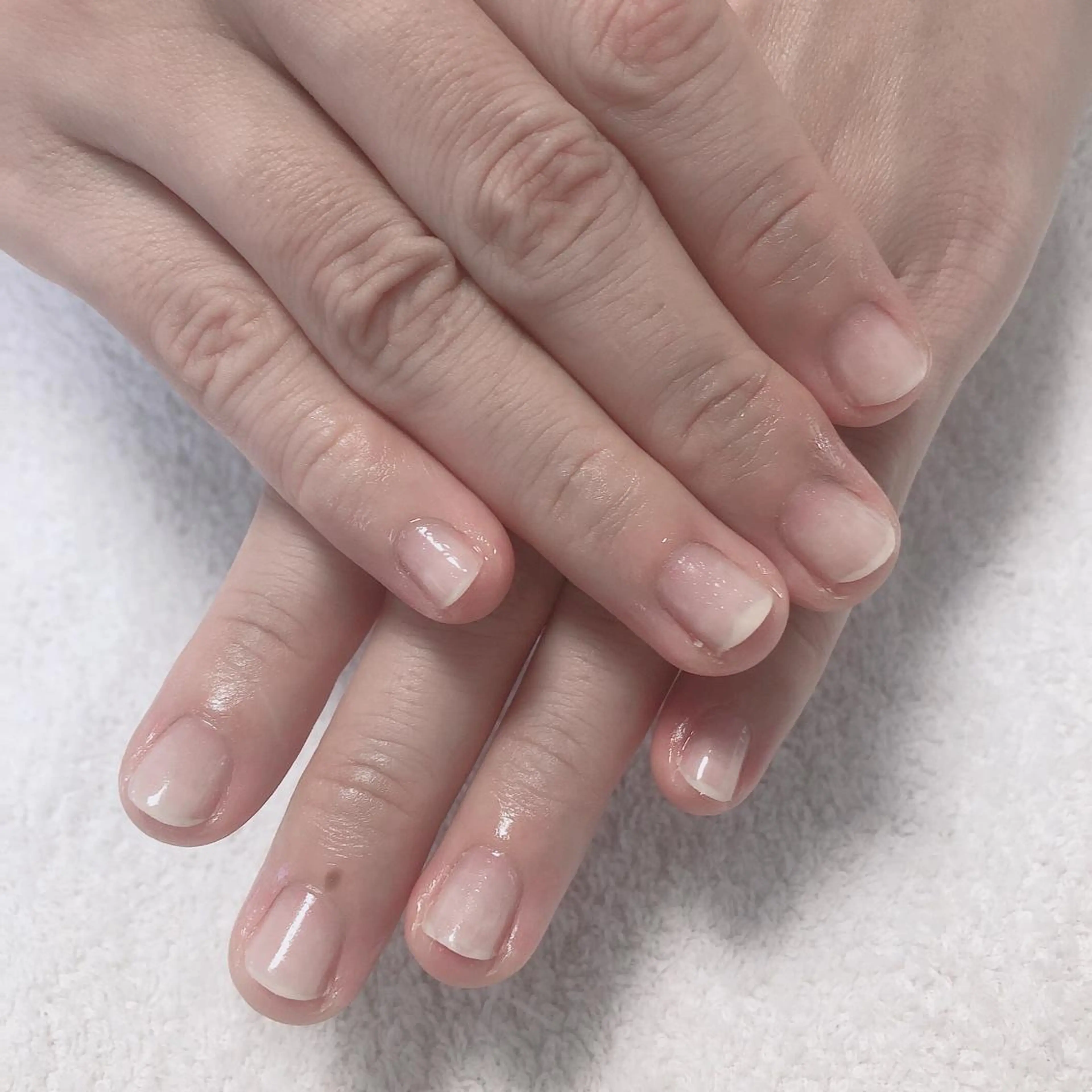 ネイル グラデーション シンプルネイル 結城 怜菜のネイルデザイン