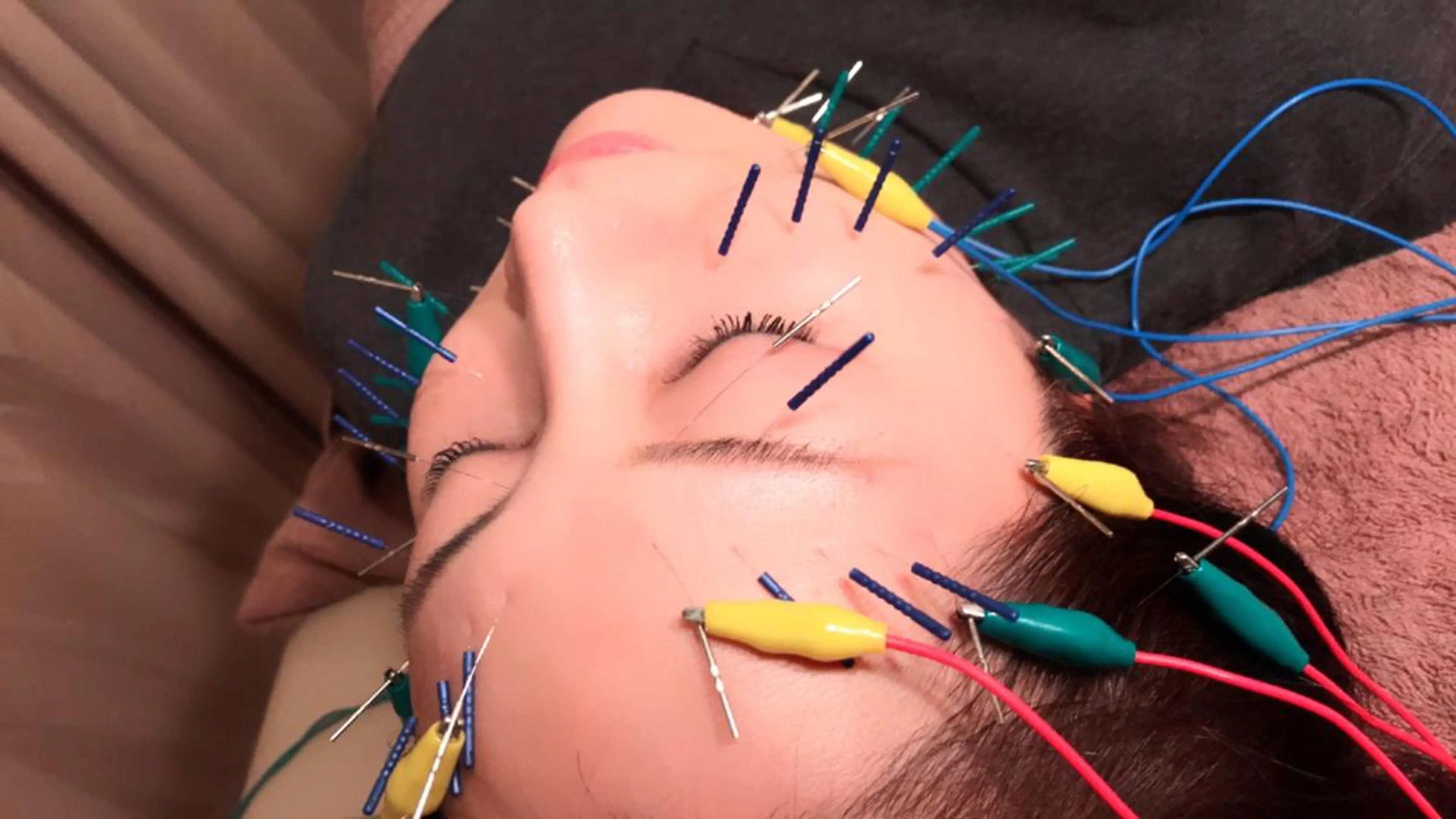 ショート カラー パーマ ヘアアレンジ メンズ キッズ ネイル マツエク・マツパ はりすたいる 鍼灸院のエステ・リラクイメージ