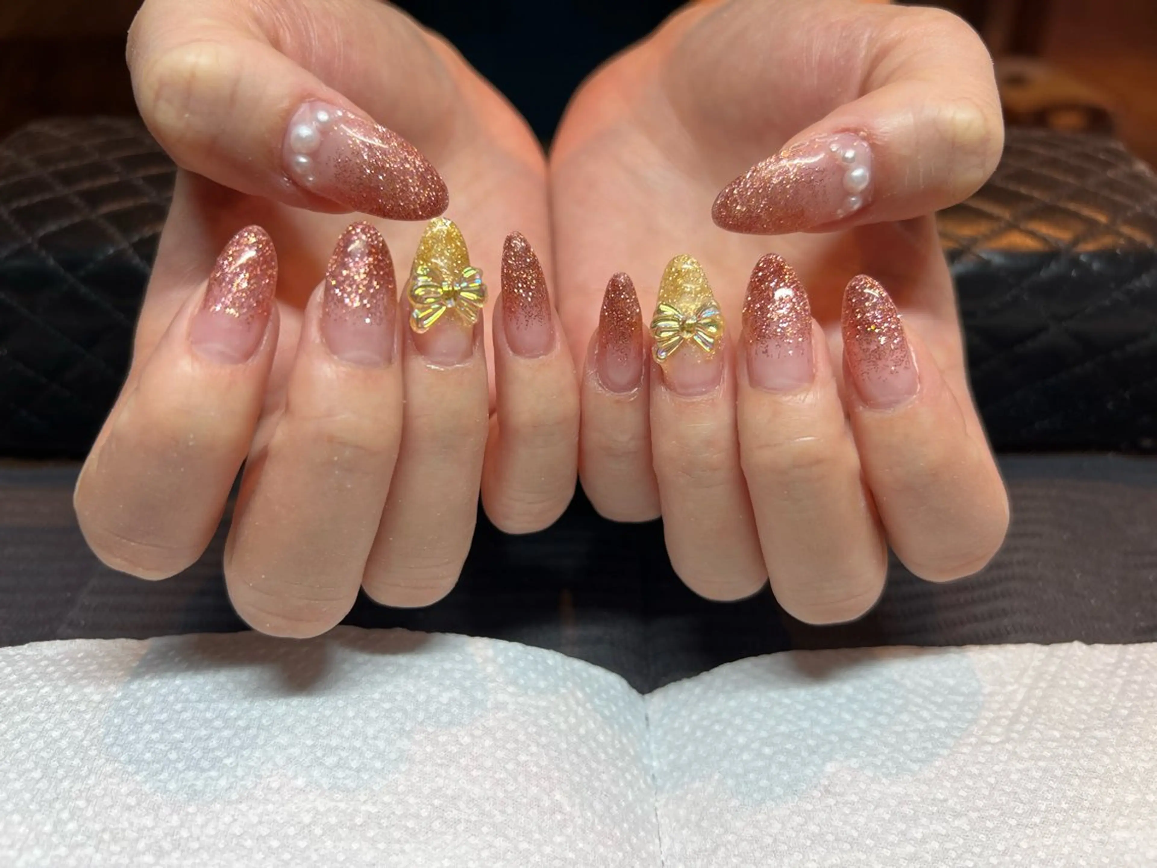 ネイル グラデーション ラメ(グリッター) ラメグラデーション nail salon Luxury 梅田店所属・太田 侑里のネイルデザイン