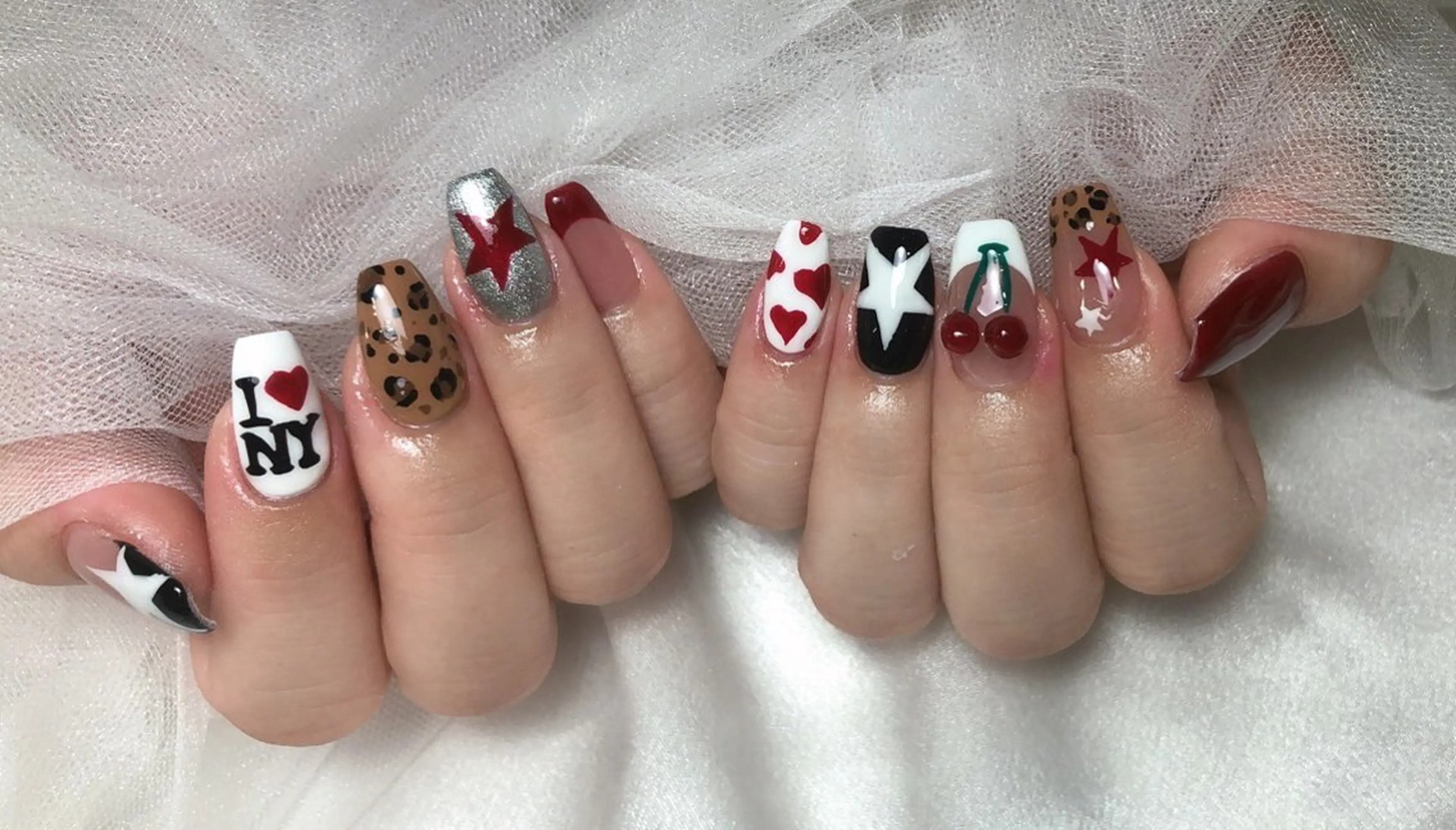 ネイル ハンドネイル LR.ONE ヨウのネイルデザイン