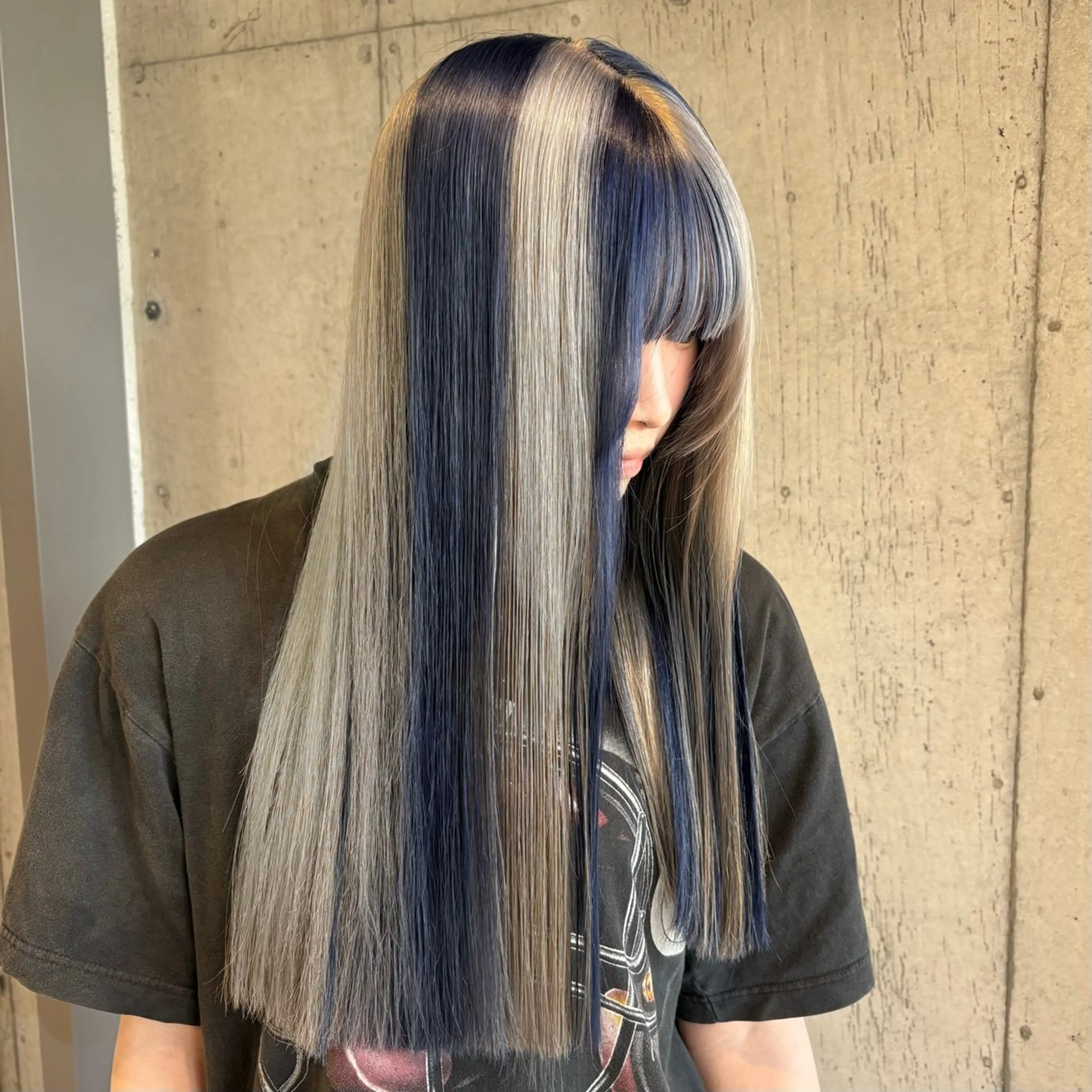 ロング カラー 最強デザインカラー/ ブリーチ/アヤミ🌟のヘアスタイル