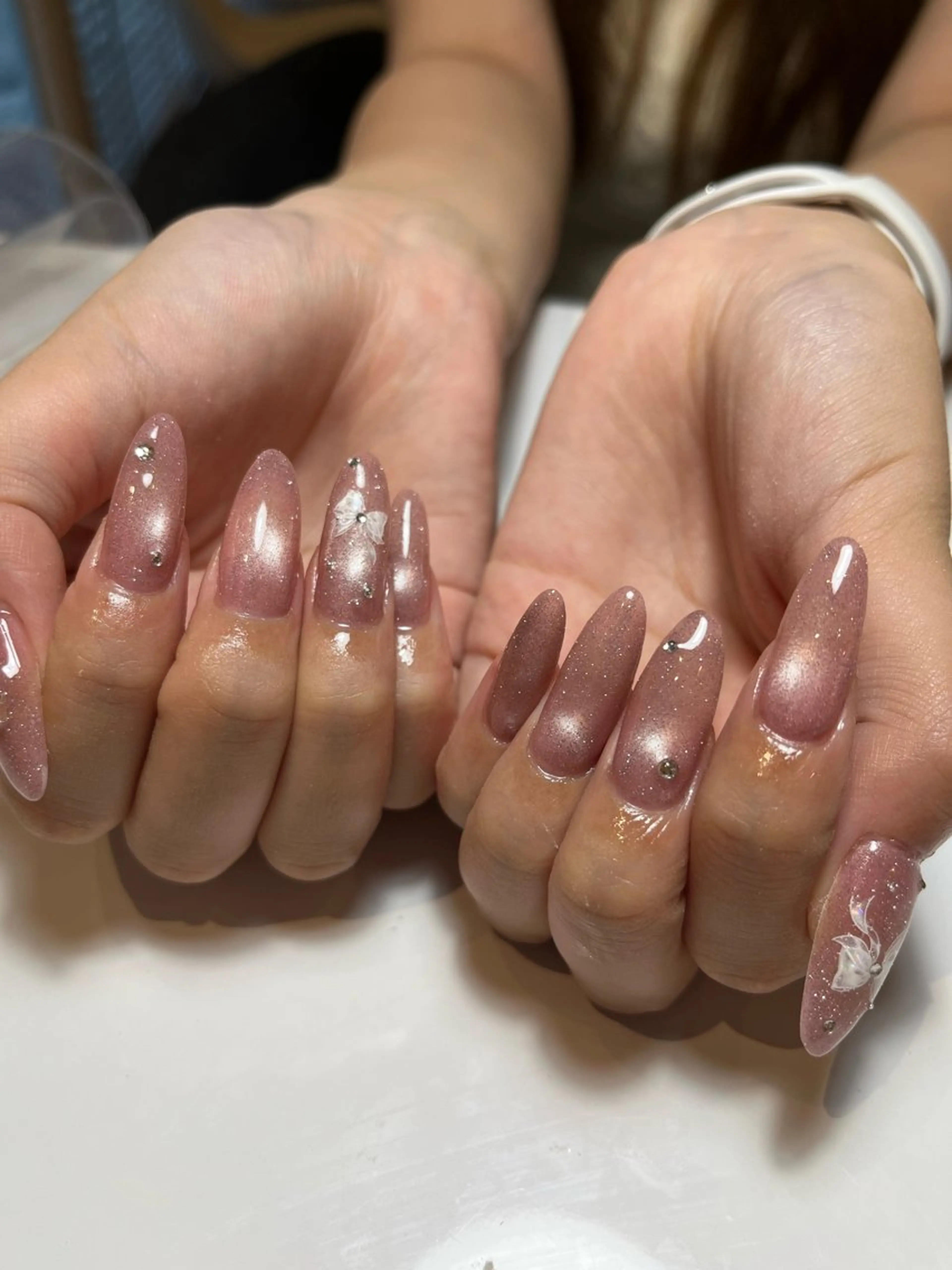 ネイル アートネイル フラッシュネイル フラッシュマグ リボン ストーンネイル ハンドネイル ballie／小野原 なつみのネイルデザイン