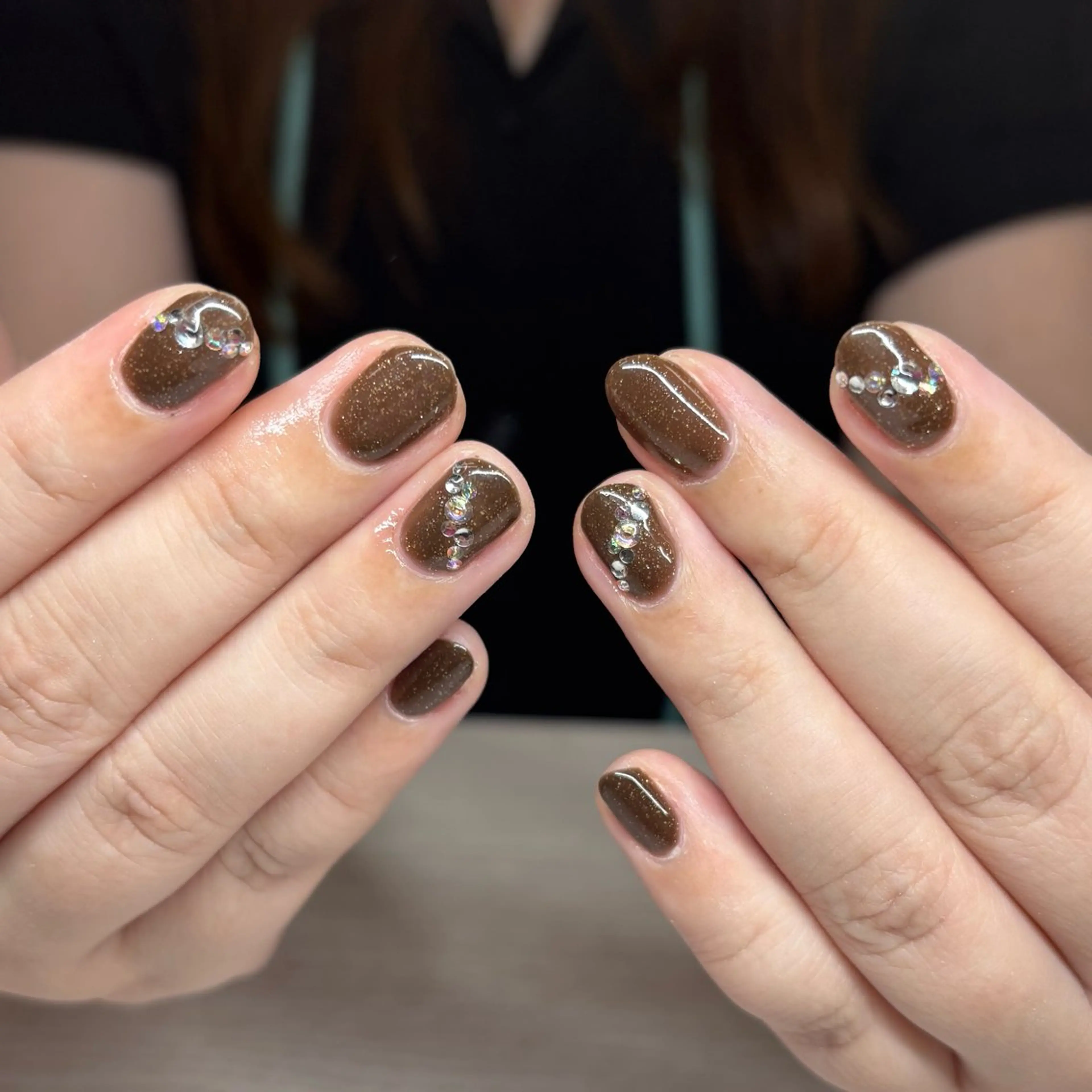 ネイル ブラウン ラメ(グリッター) 小林 千紘のネイルデザイン
