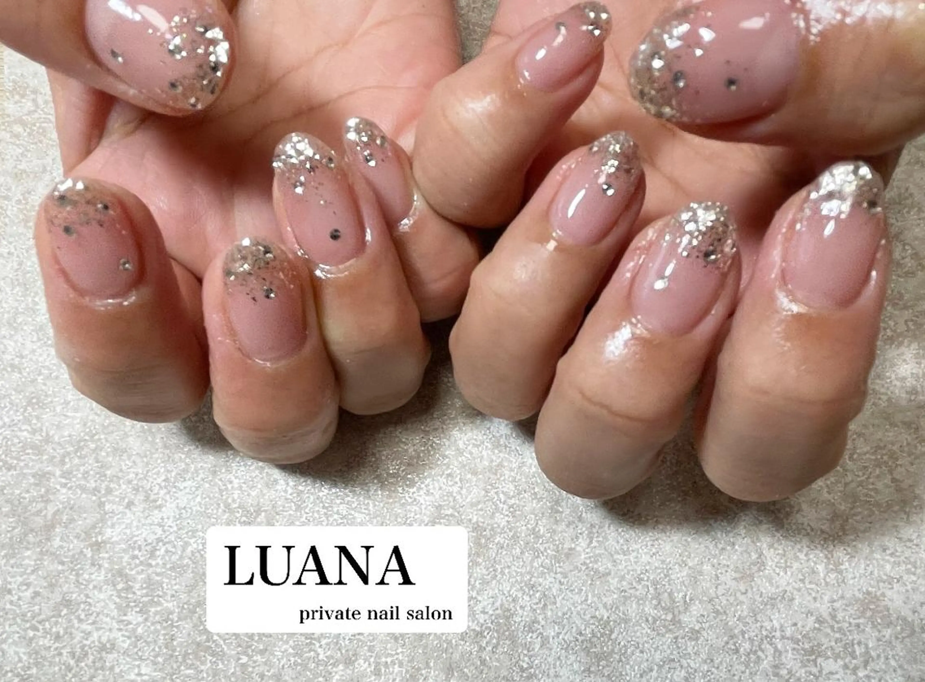 ネイル ドット フラワーネイル フレンチネイル ガラスフレンチ キラキラネイル ハンドネイル ルアナ プライベートサロンのネイルデザイン