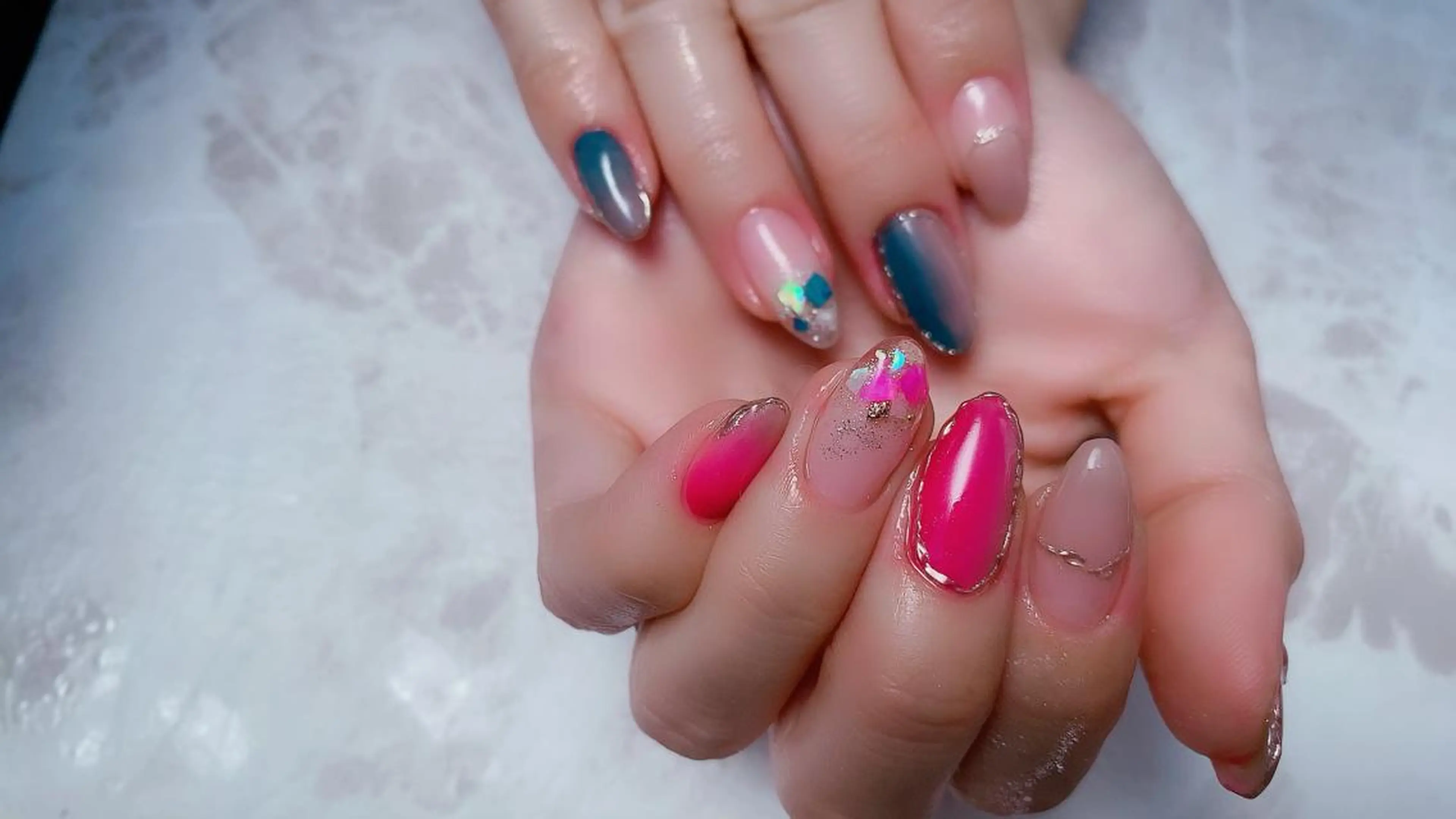 ネイル グラデーション ミラーネイル Era nailのネイルデザイン