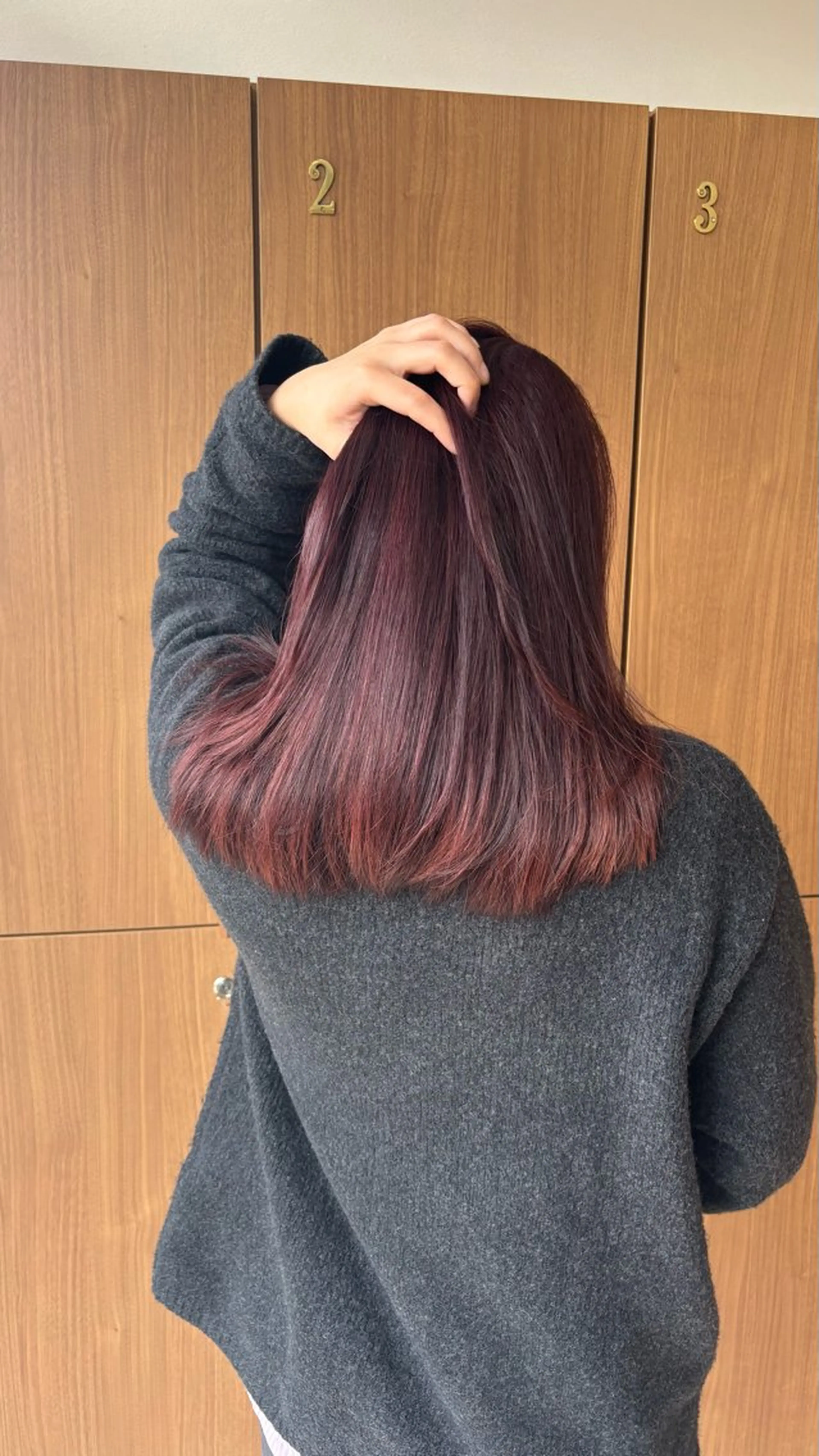 ロング カラー ヘアカラー 能勢 莉里花のヘアスタイル