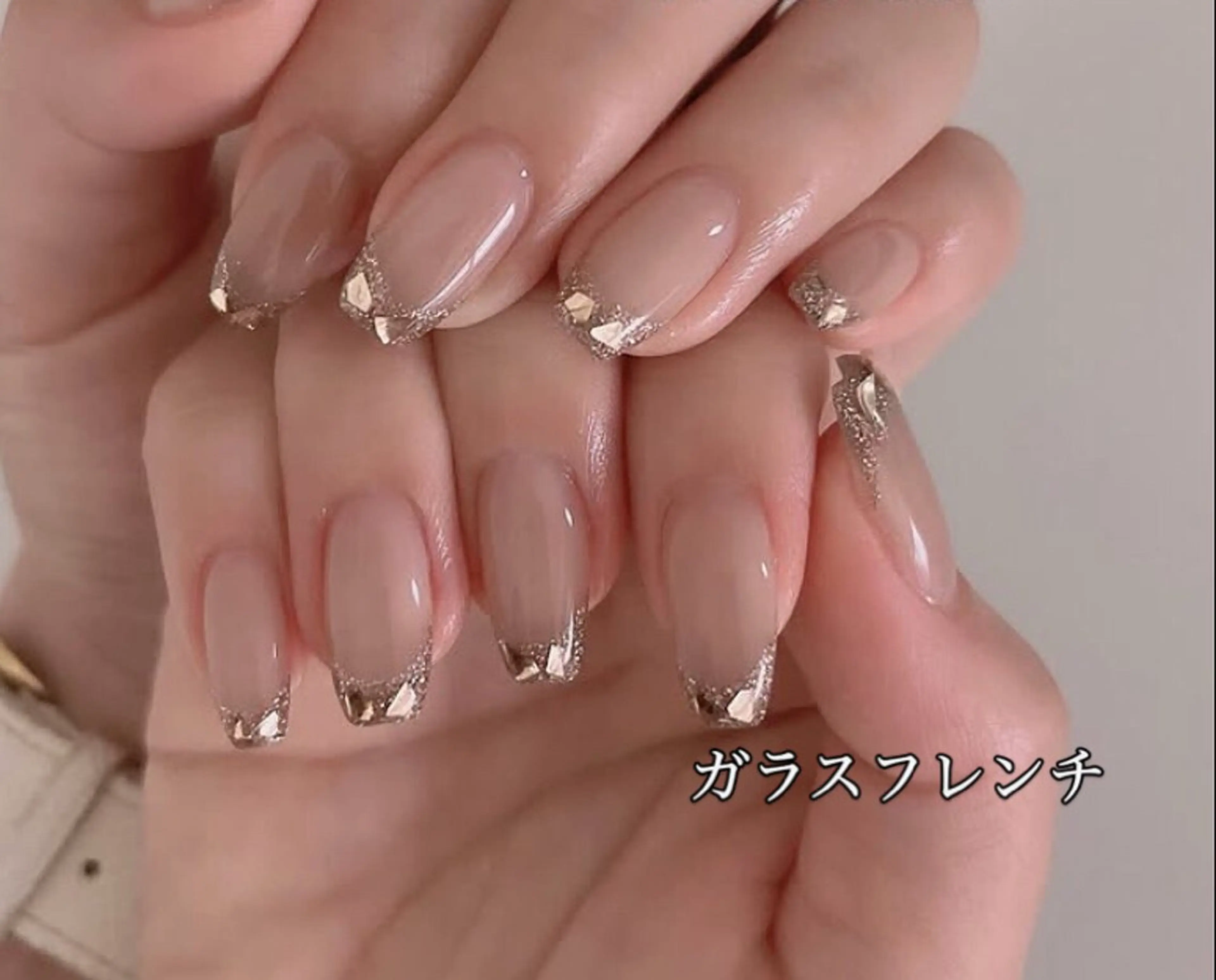 ネイル フレンチネイル ガラスフレンチ オフィスネイル ショートネイル ハンドネイル Roger 舞のネイルデザイン