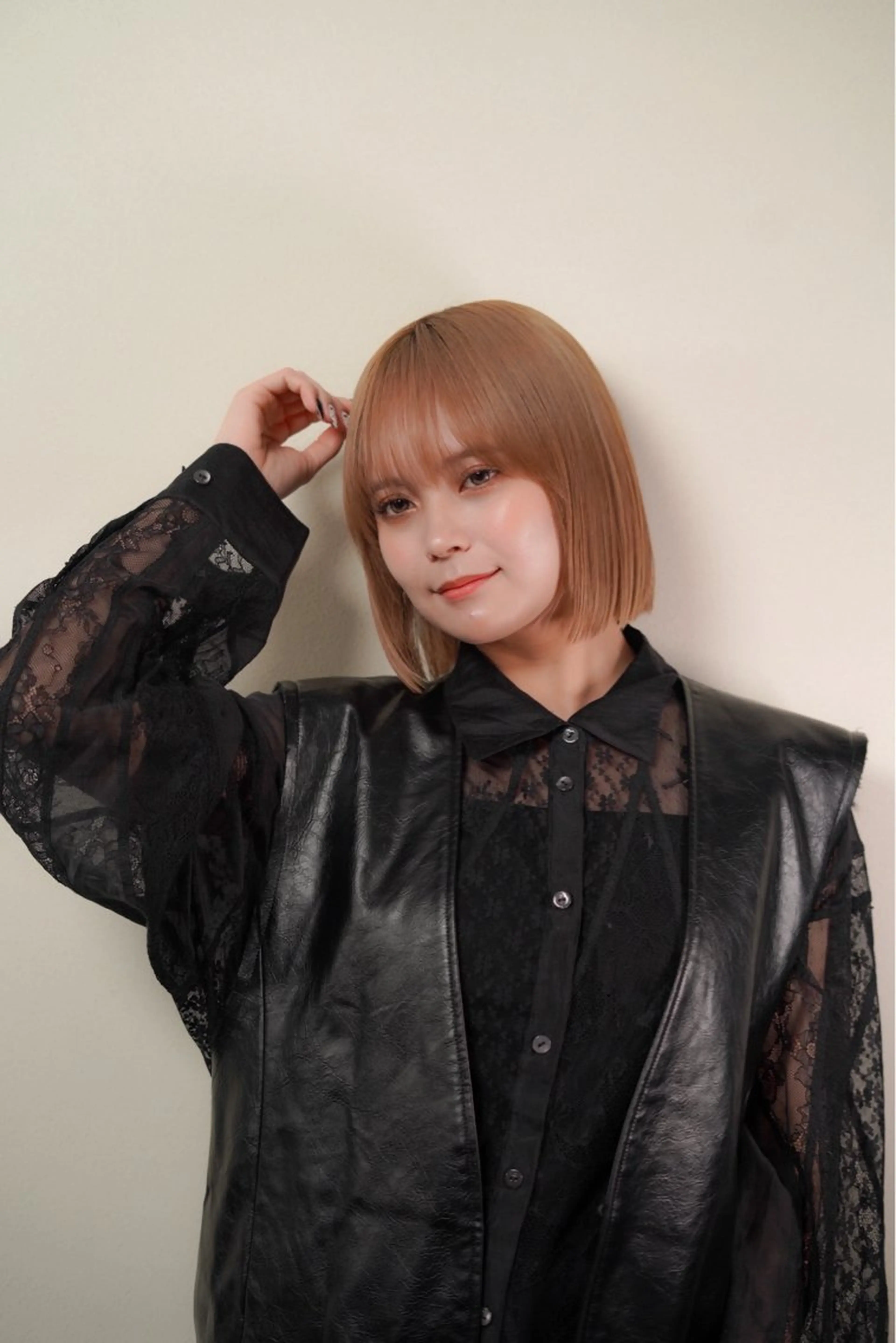 ミディアム ボブ カット ヘアカラー トリートメント 銀座／柔らかベージュ ／骨格診断／三井遥叶のヘアスタイル