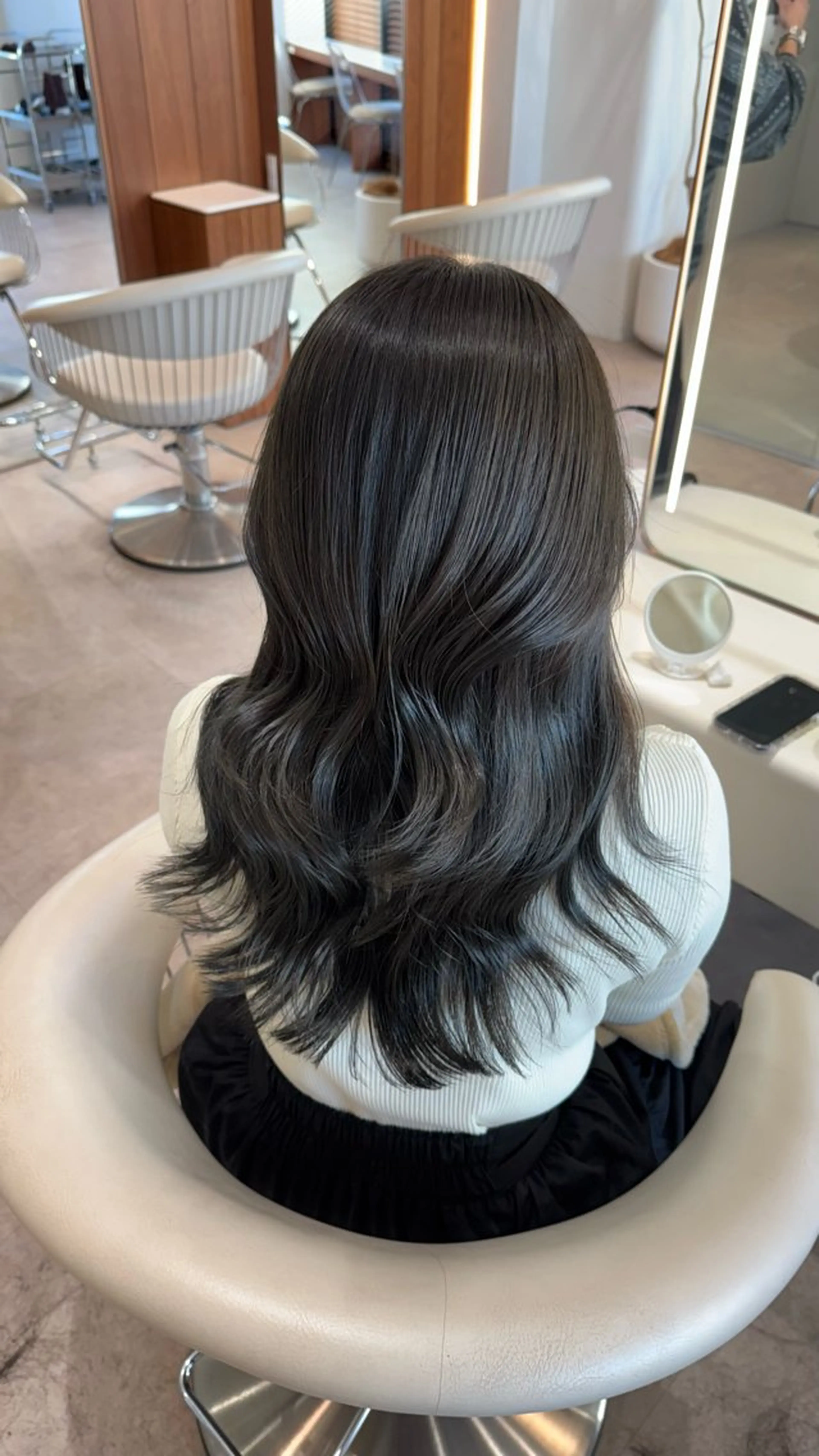 ロング カラー ベージュカラー グレージュ オリーブベージュ オリーブグレージュ オリーブグレー カット ヘアカラー トリートメント ヘアセット 韓国レイヤー🇰🇷 韓国研修◎渋谷カイトのヘアスタイル