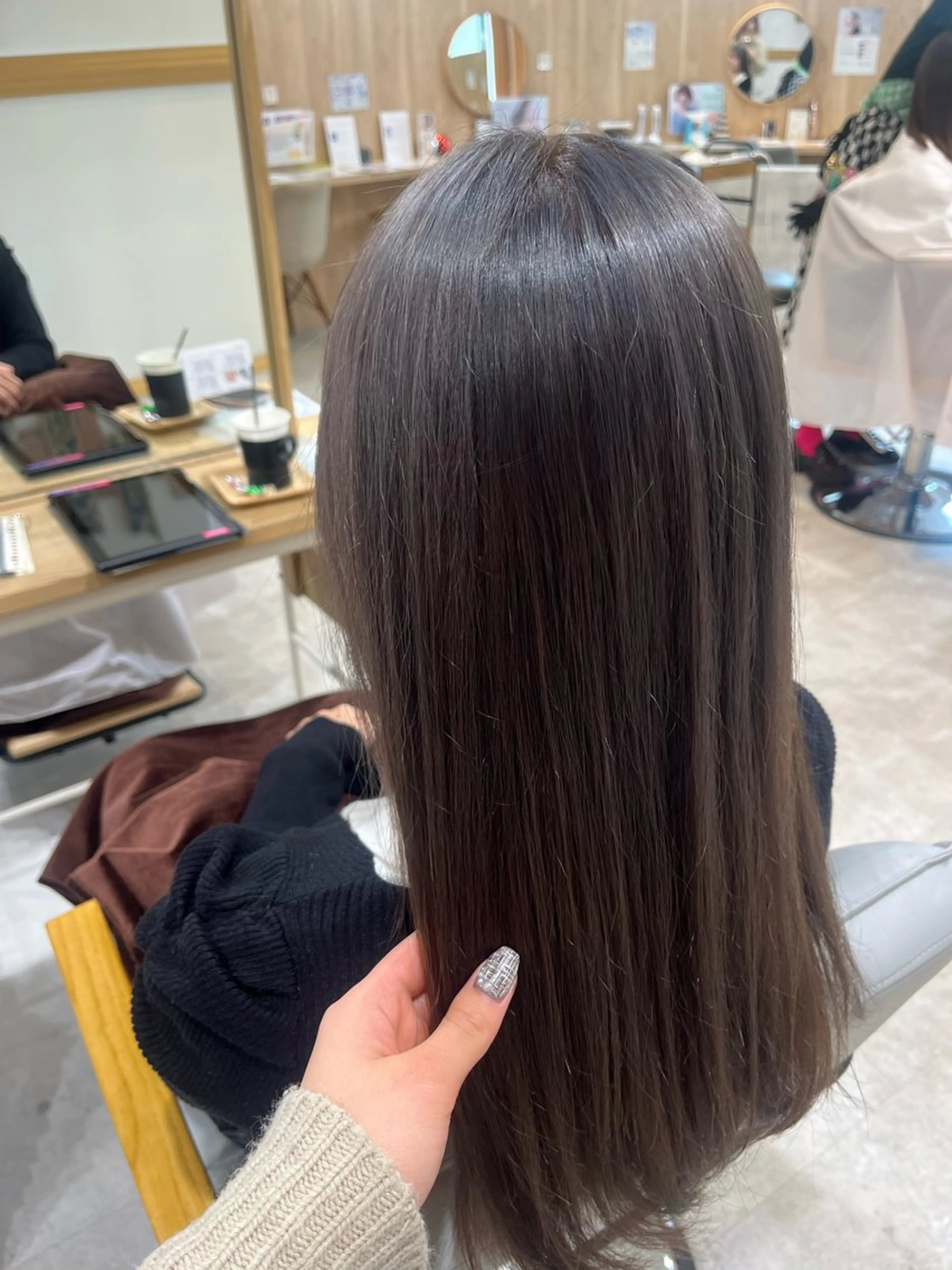 ショート カラー kuschel ホリグチのヘアスタイル