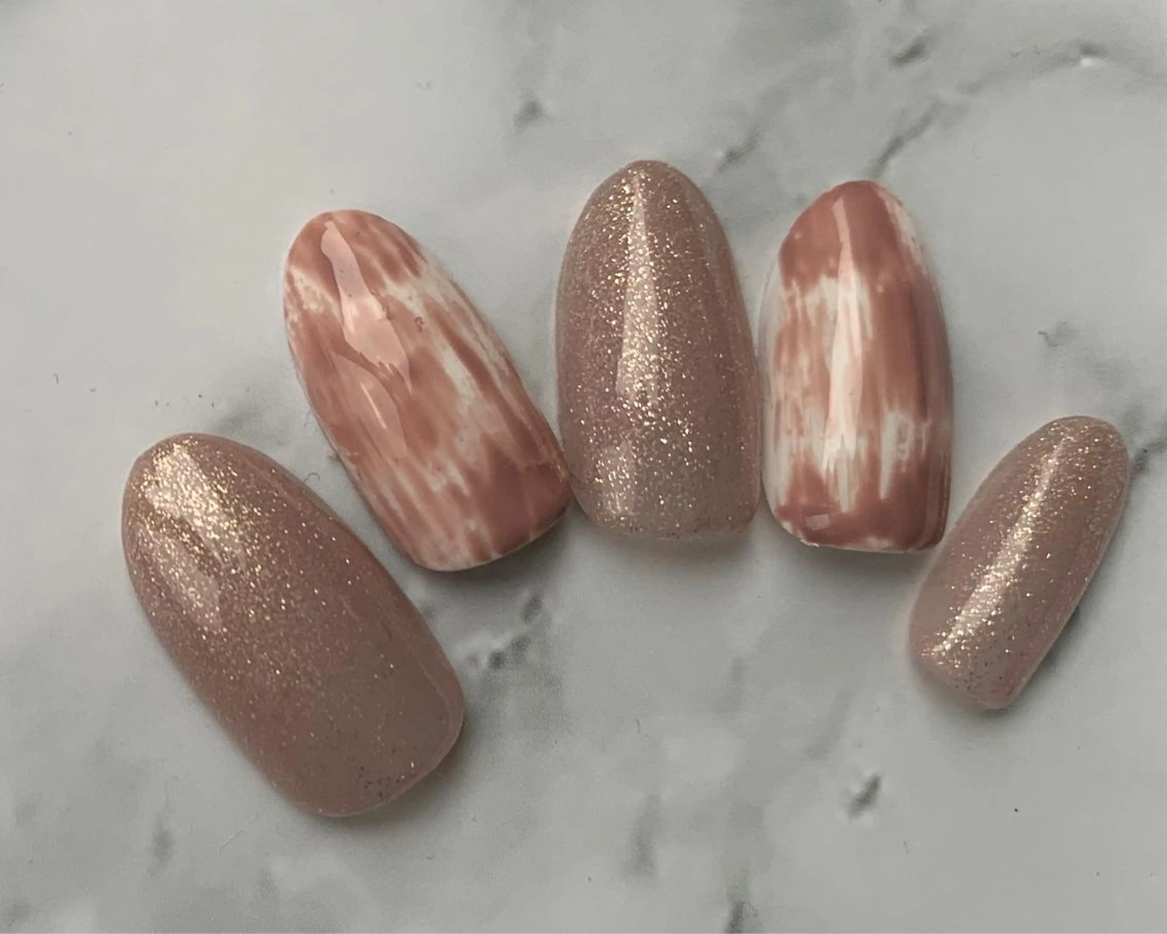 ショート カラー ネイル 毛穴改善/脱毛 ネイル　川上久仁子のエステ・リラクイメージ