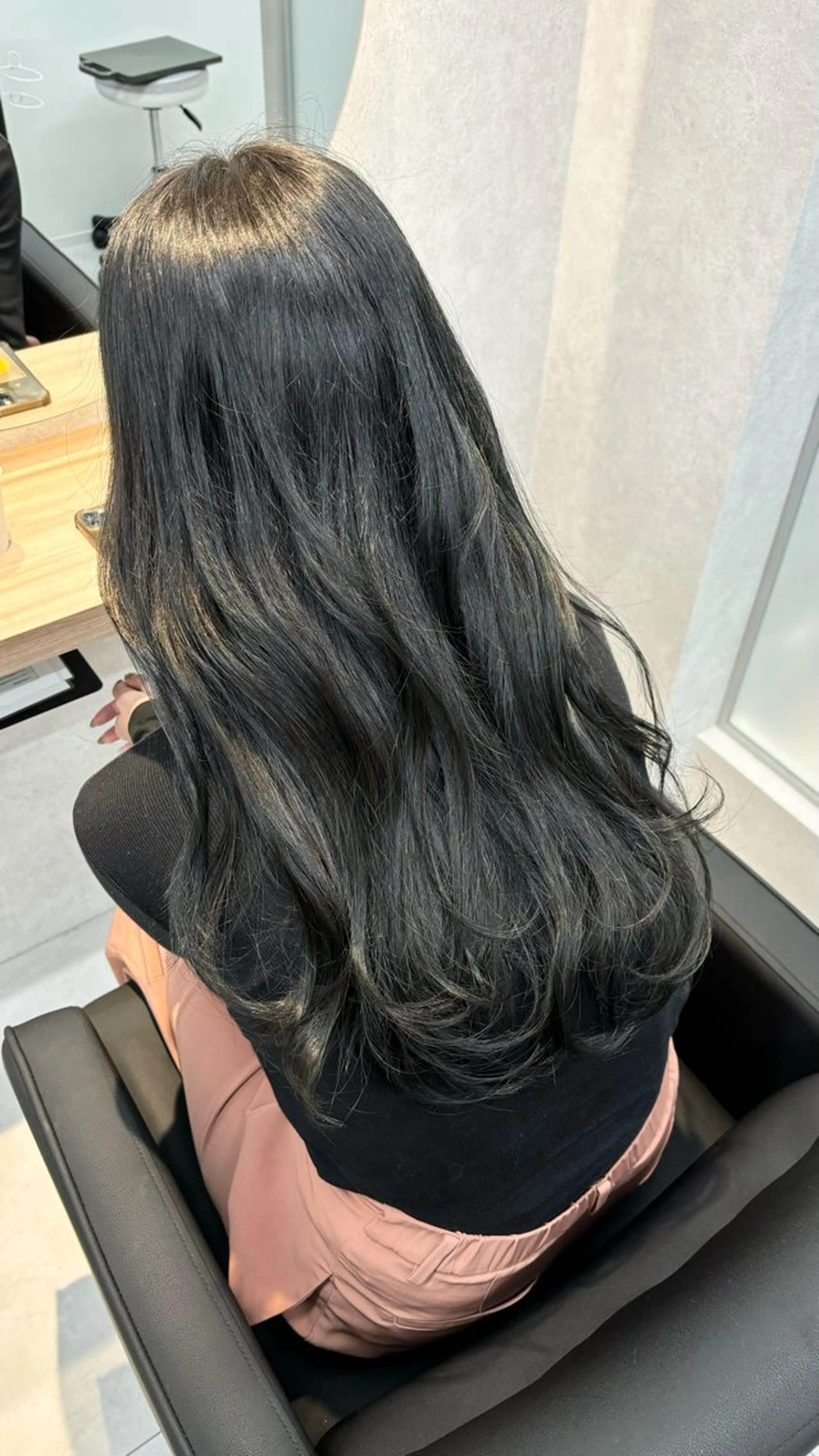 カラー 米倉 陽菜のヘアスタイル