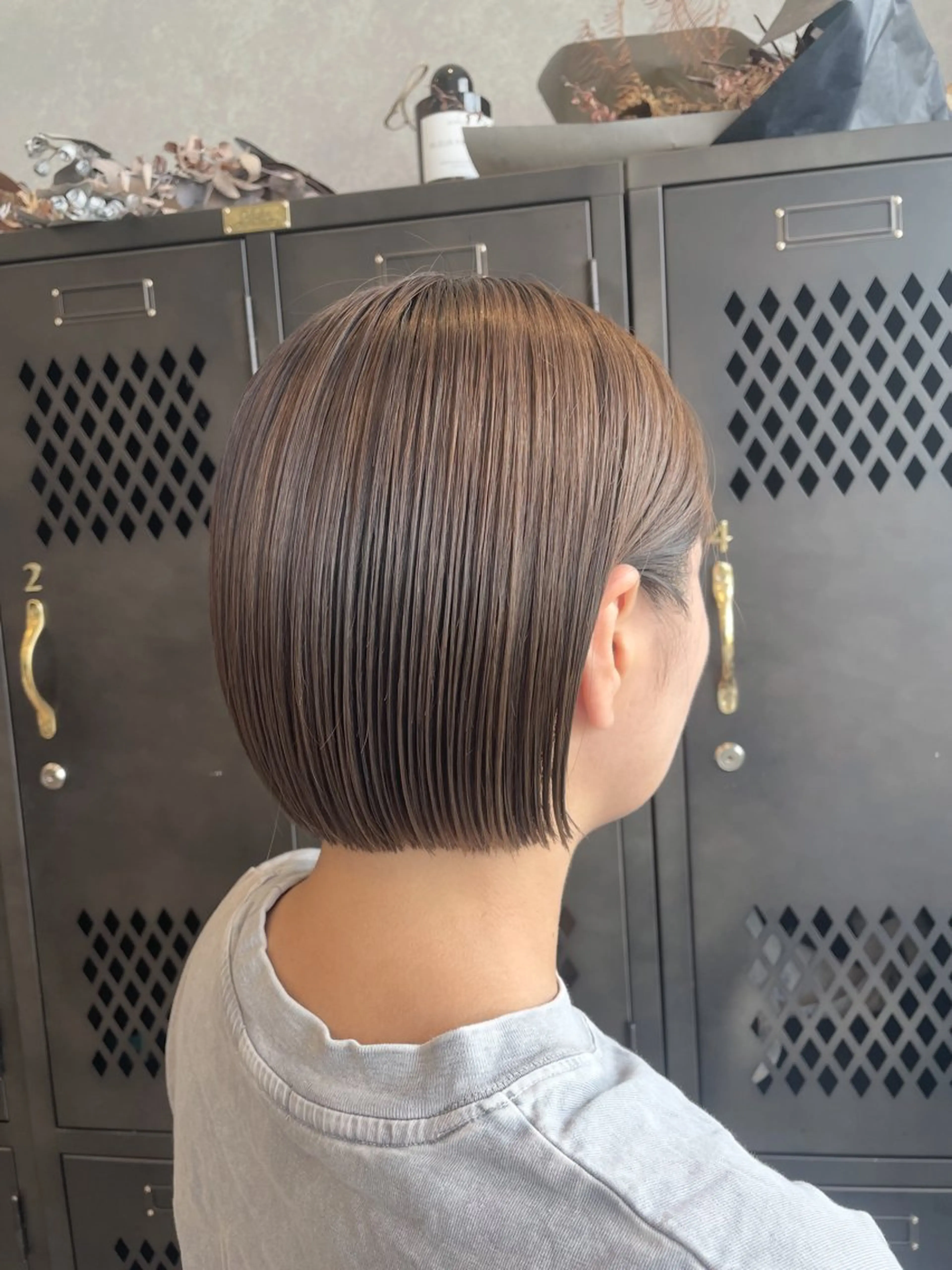 ミディアム 切りっぱなしボブ ボブ カット トリートメント ヘッドスパ 柄澤 菜南子のヘアスタイル