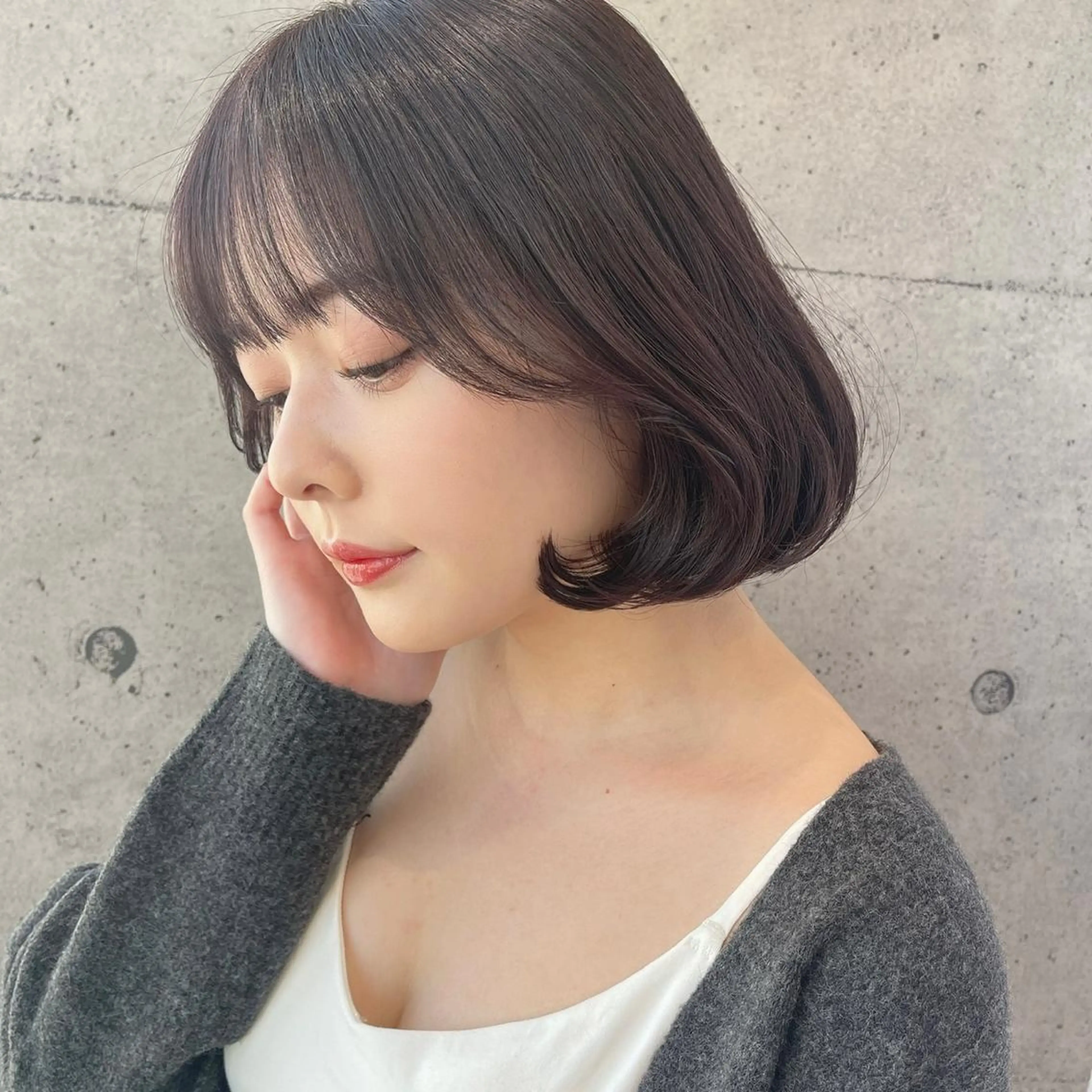 ミディアム カラー パーマ ヘアアレンジ イルミナカラー ラベンダーカラー くびれヘア 顔周りカット 髪質改善 日本一の小顔カット/ ボブ/顔周り/韓国のヘアスタイル