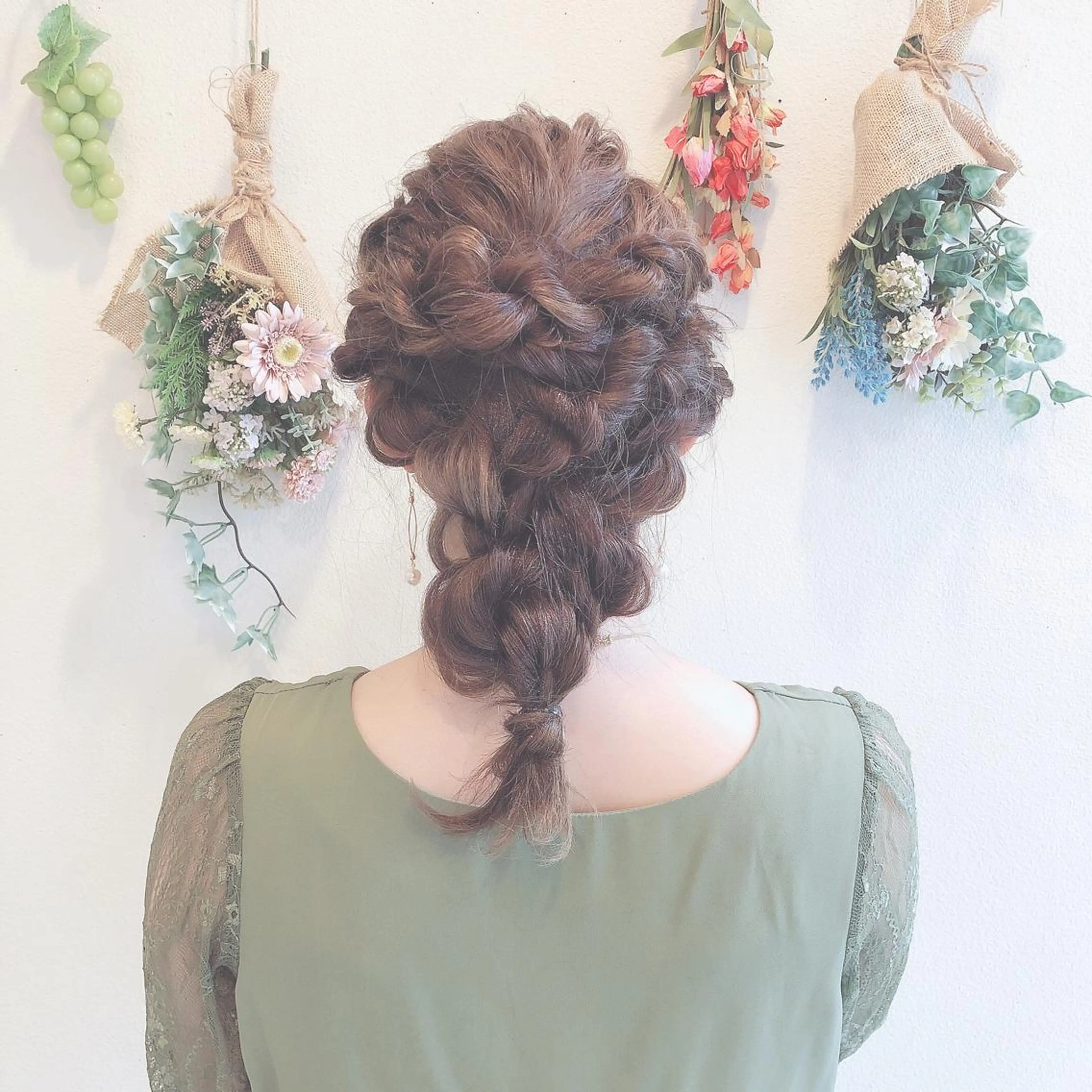 セミロング カラー ヘアアレンジ 西 めぐみのヘアスタイル